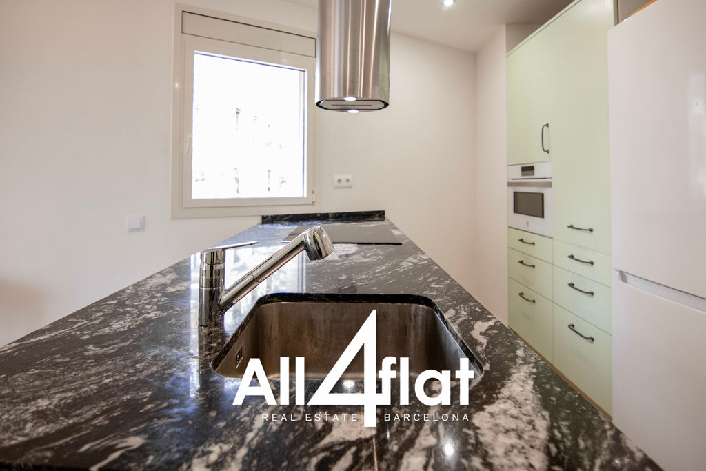 C/ Creu Coberta - Ref: 003637