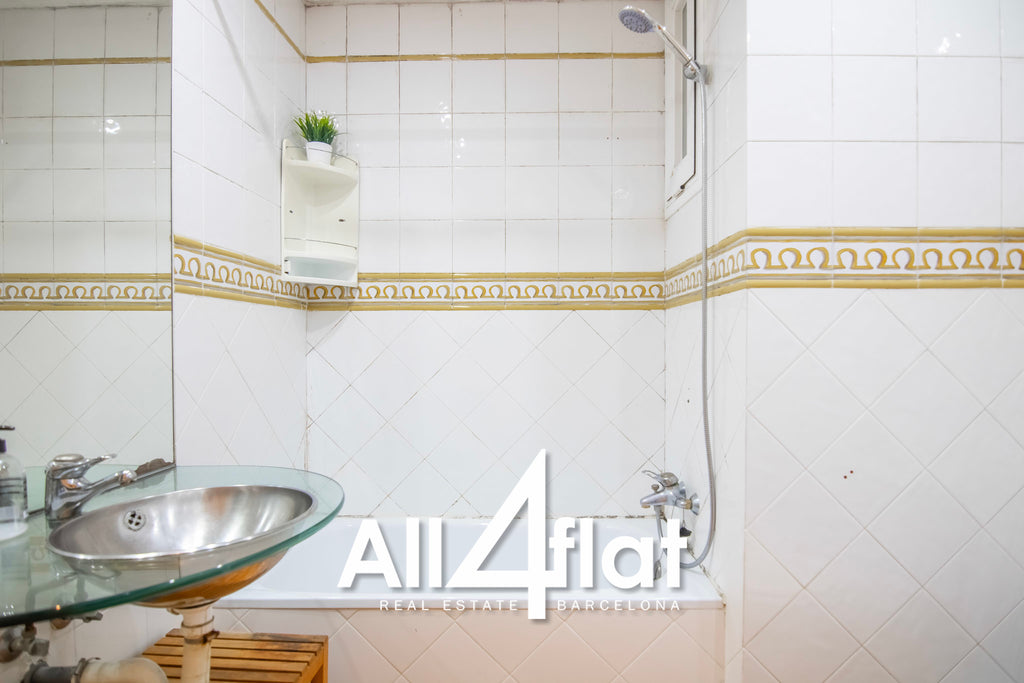 C/ Roca - Réf. : 003599