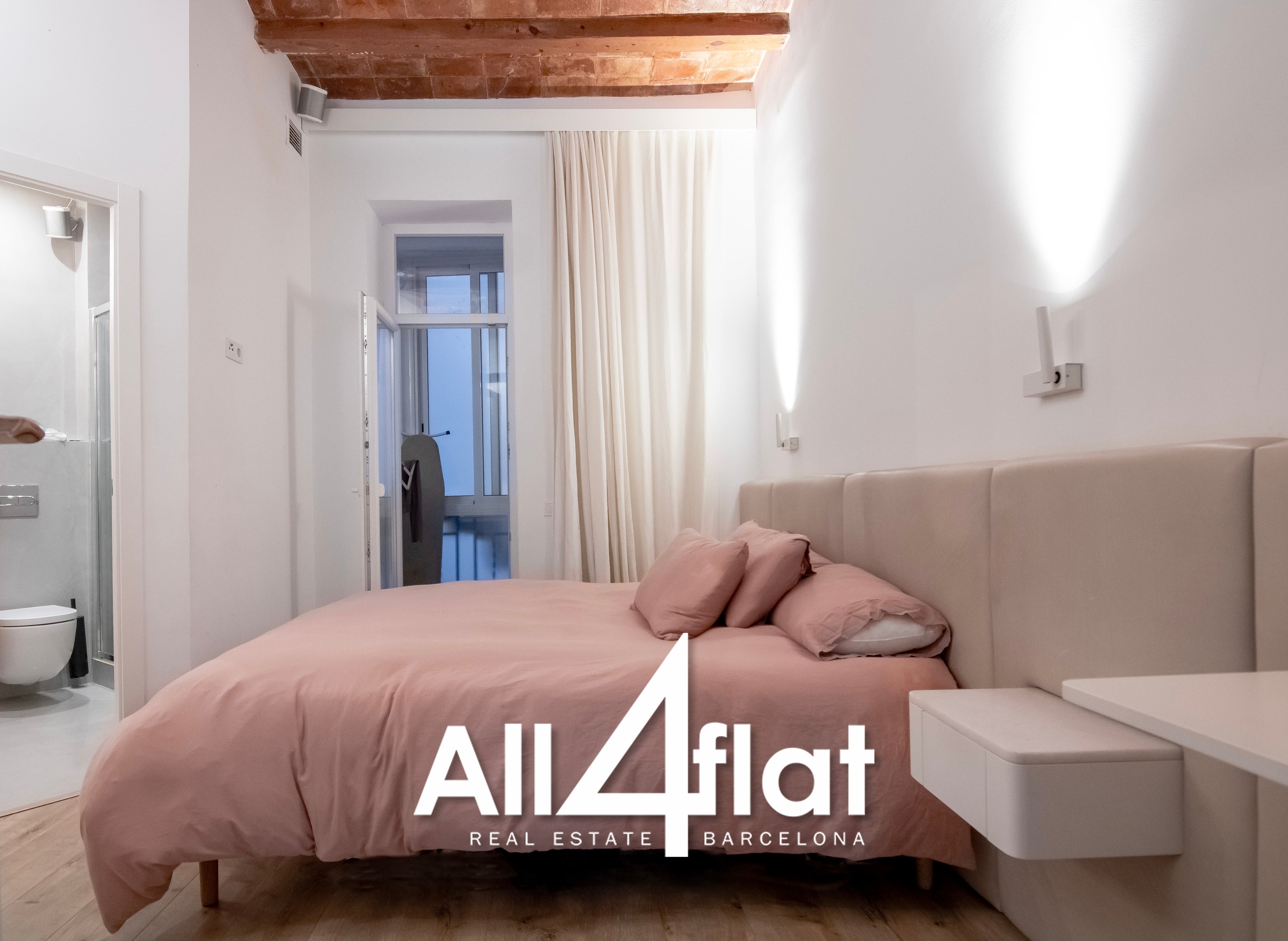 C/ Comte Urgell - Ref: 000003D