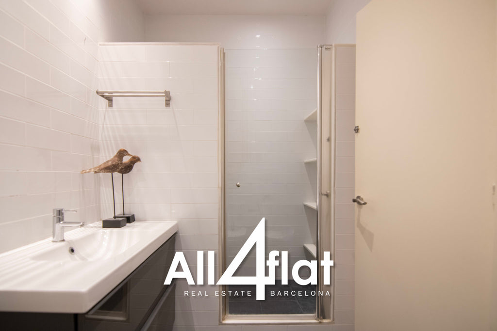 Muntaner Street - Ref: 003606 