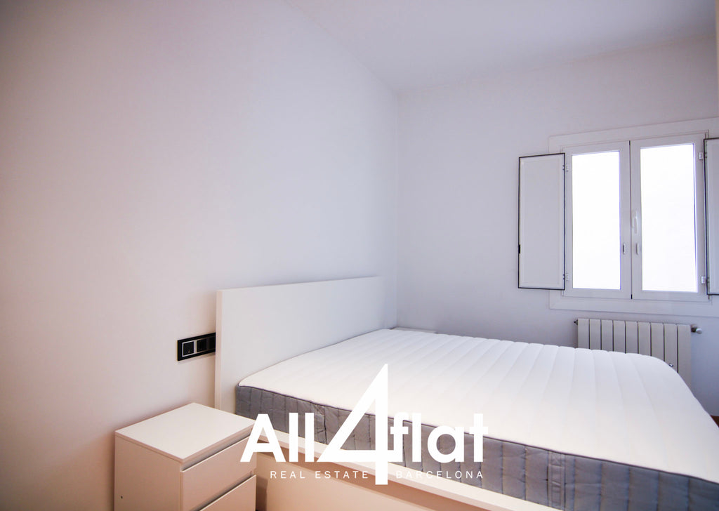 C/ Agustí Vell - Ref: 002547F