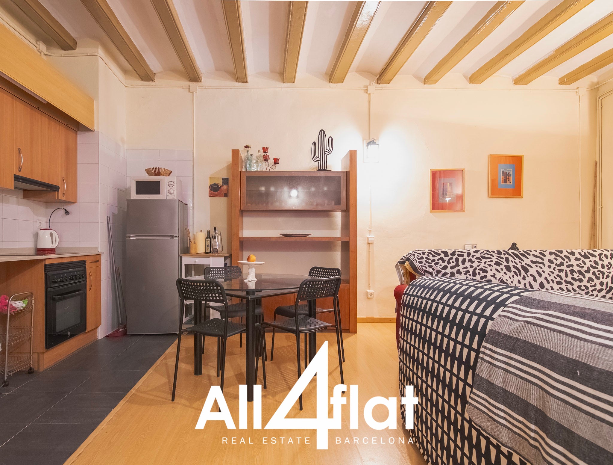 Bottle Street - Ref: 003095B 