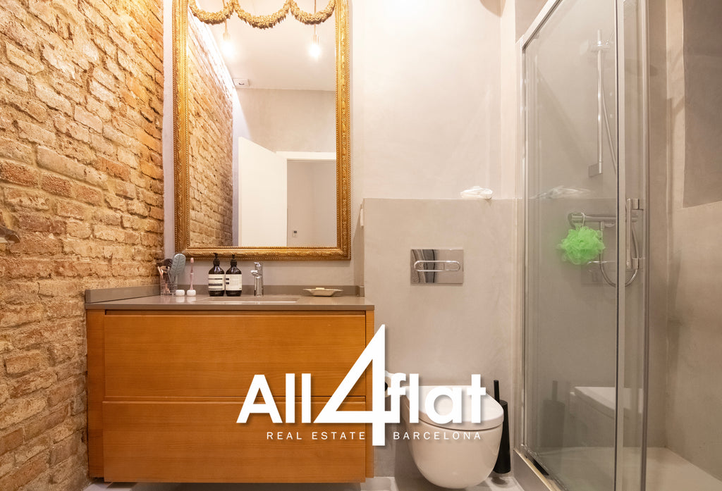 C/ Comte Urgell - Ref: 000003D