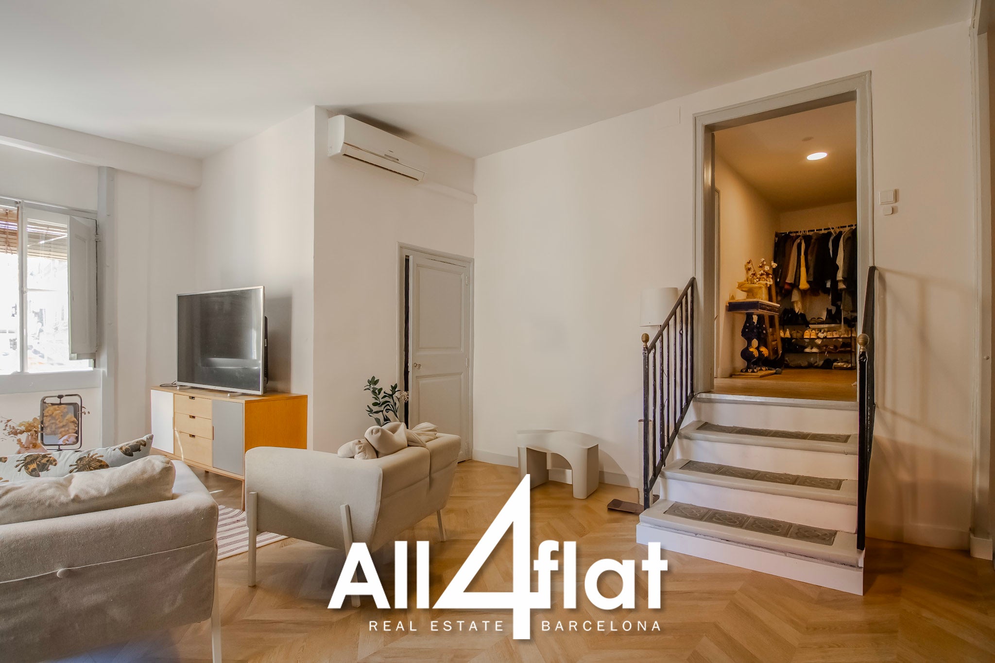 Place Olles - Réf. : 003392A 