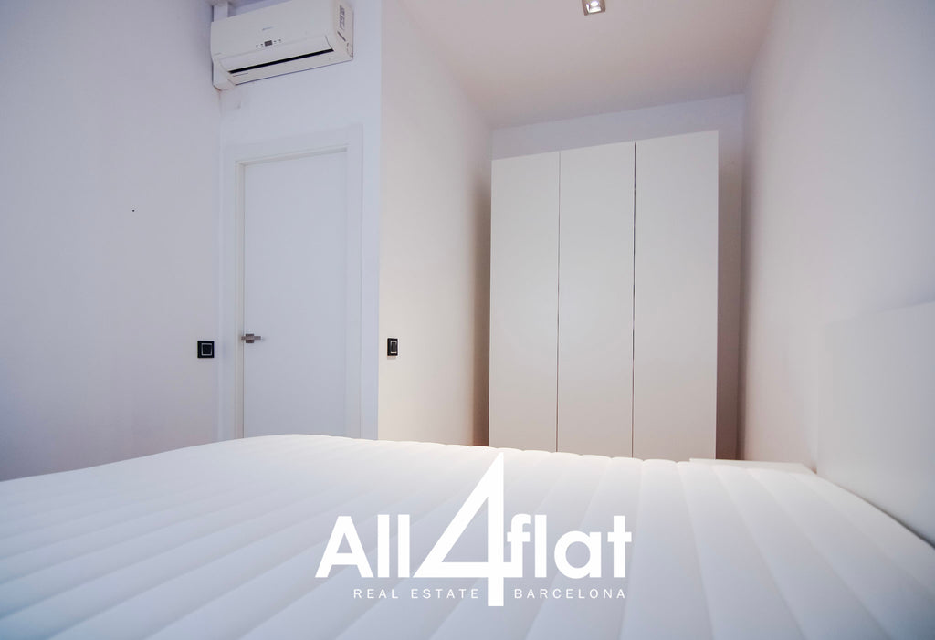 C/ Agustí Vell - Ref: 002547F