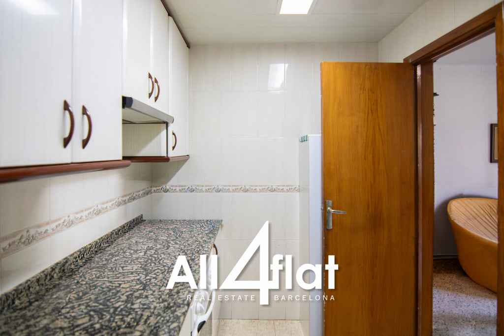 Muga Street - Ref: 003607 