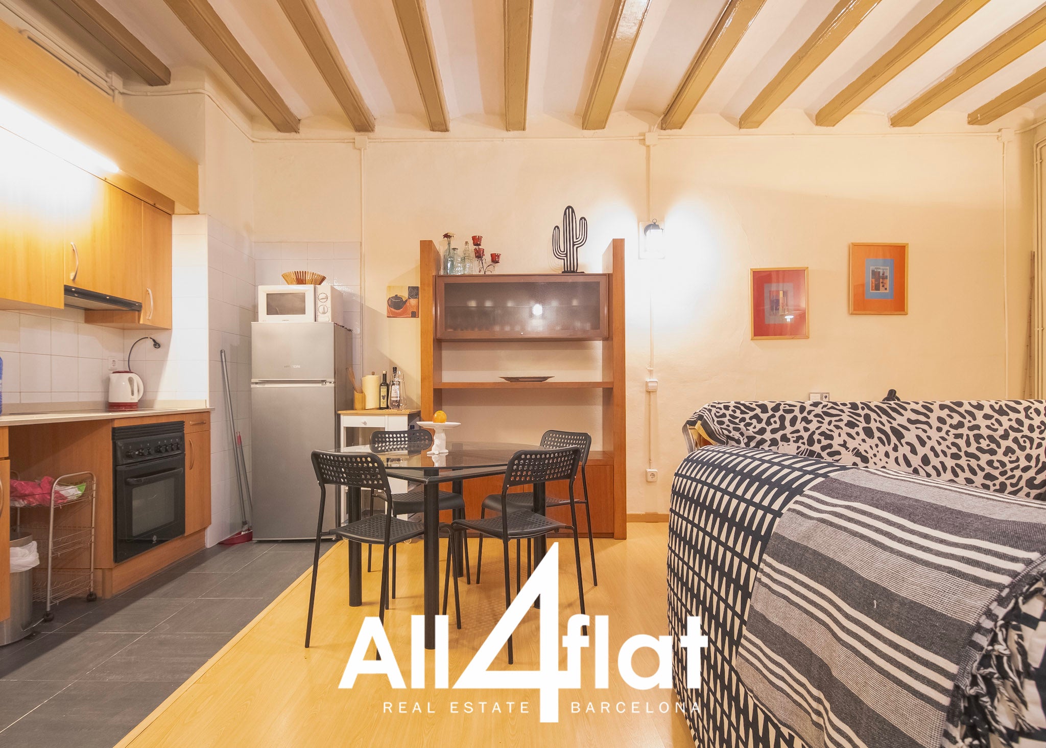 Bottle Street - Ref: 003095B 