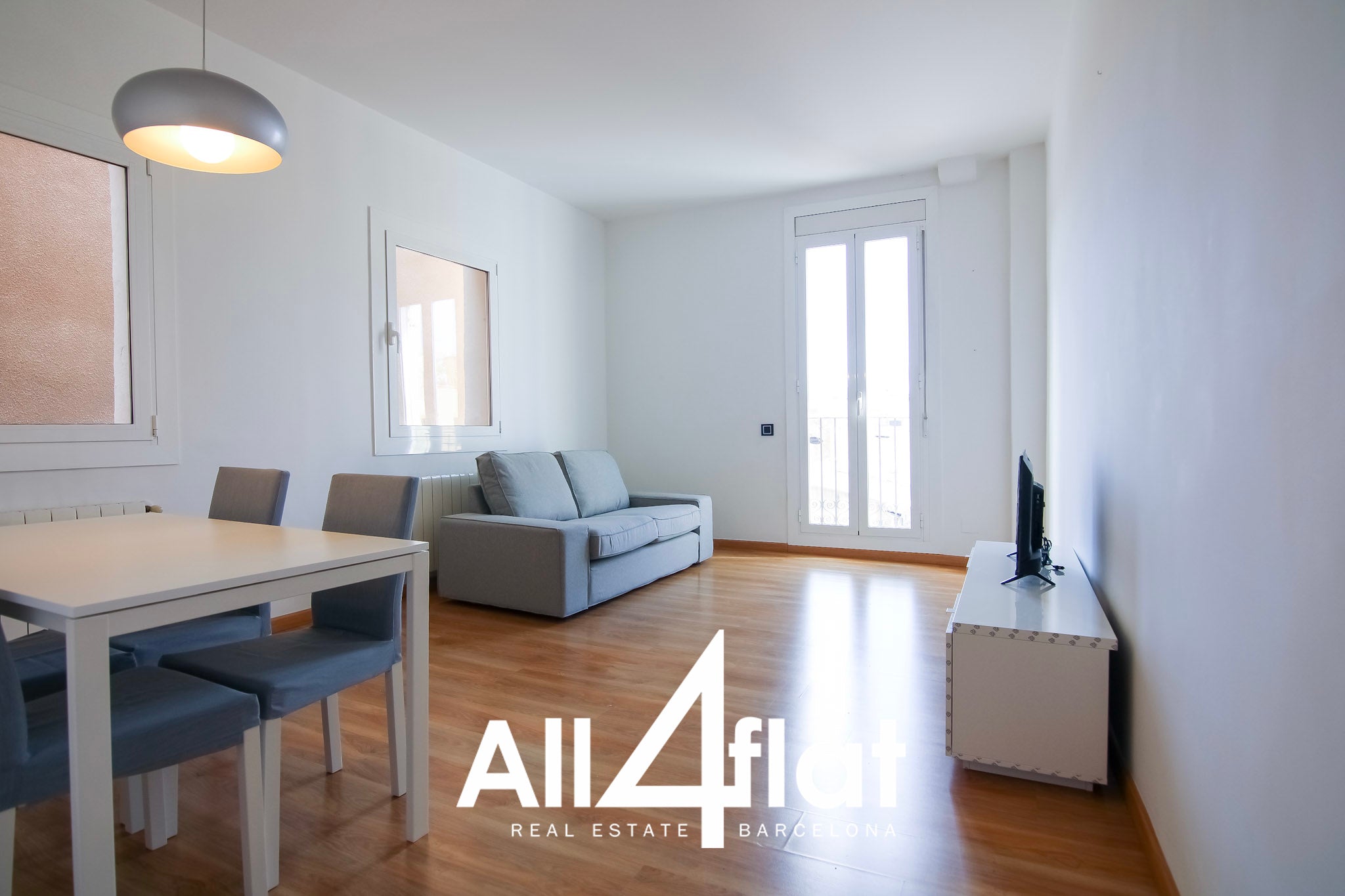 C/ Agustí Vell - Ref: 002547F