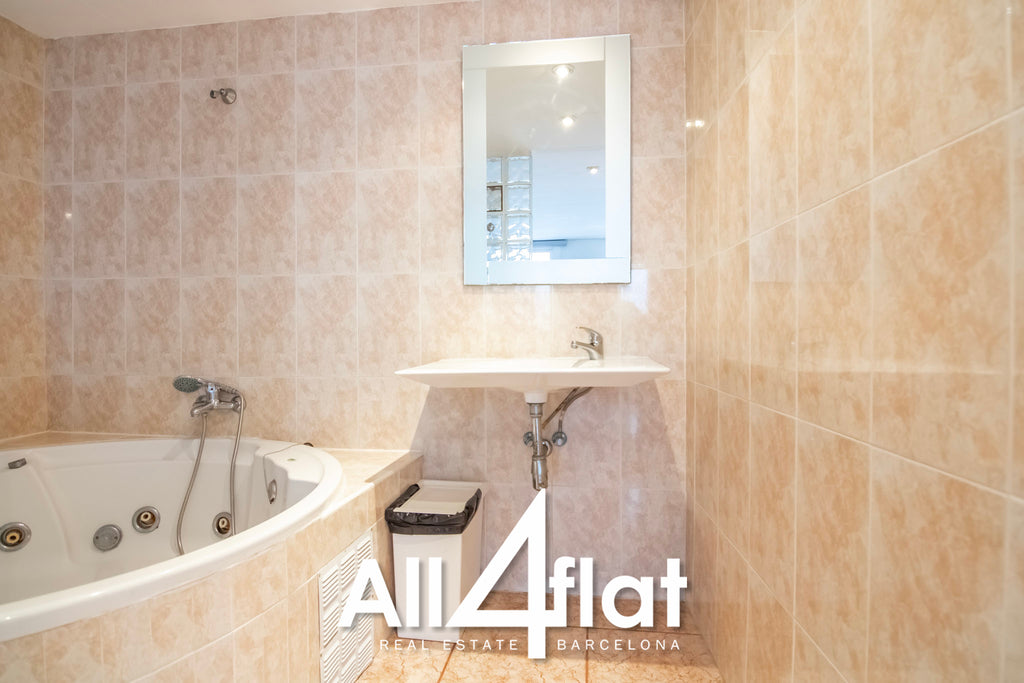 C/ Escudellers Blanch - Réf. : 000506F 