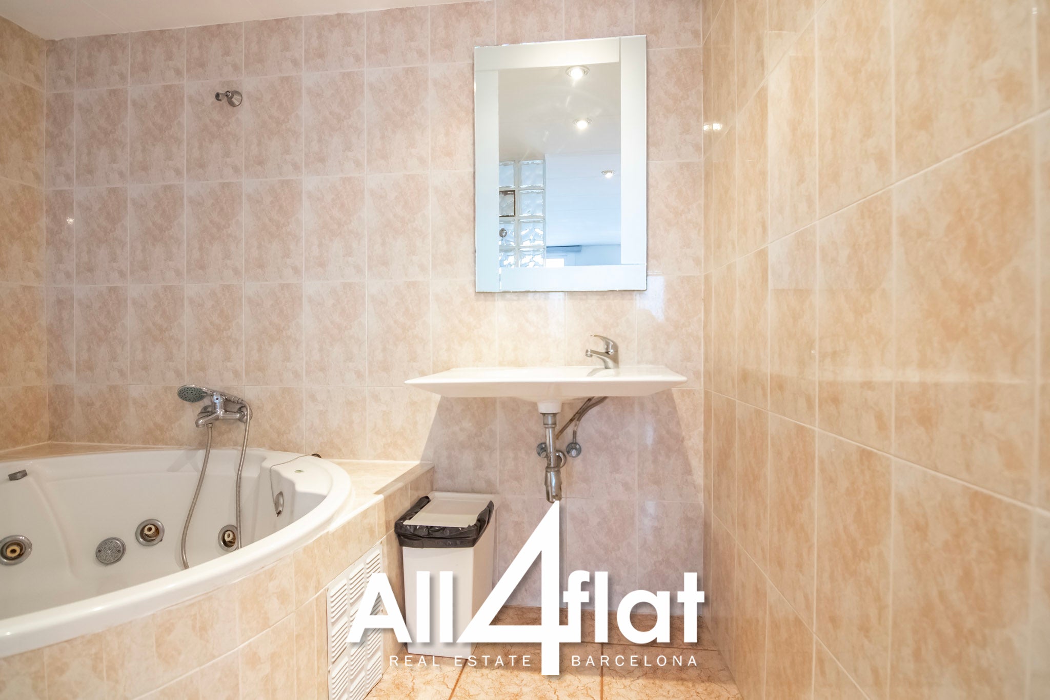 C/ Escudellers Blanch - Réf. : 000506F 