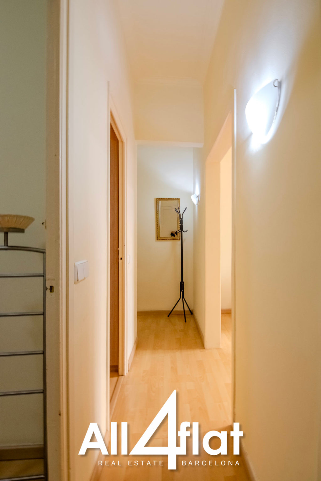 C/ Parallel - Ref: 002288E