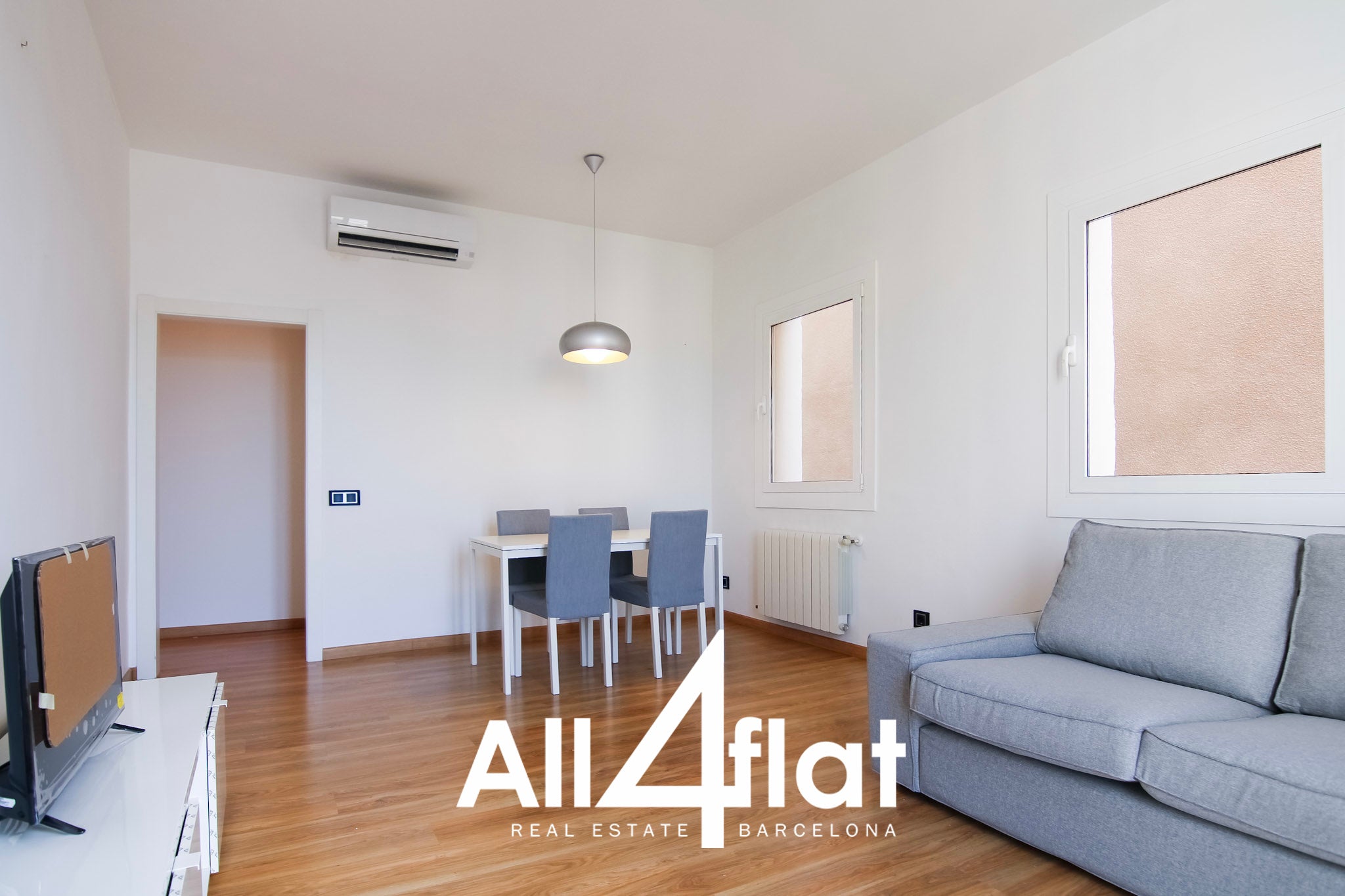 C/ Agustí Vell - Ref: 002547F