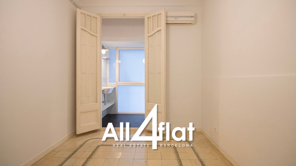 Muntaner Street - Ref: 003606 