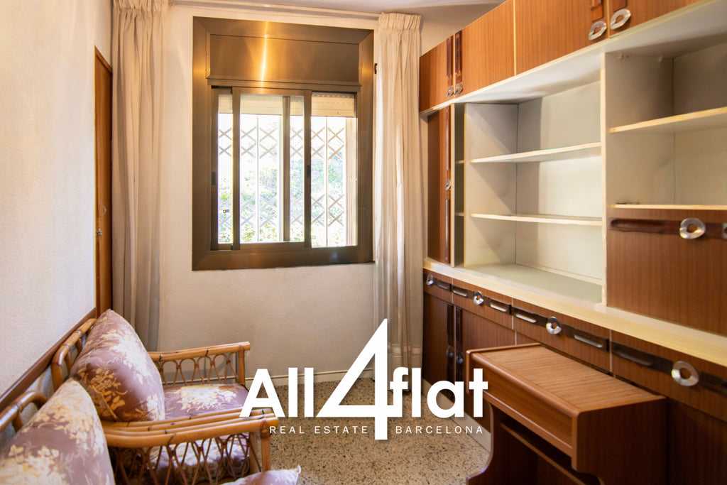 Muga Street - Ref: 003607 