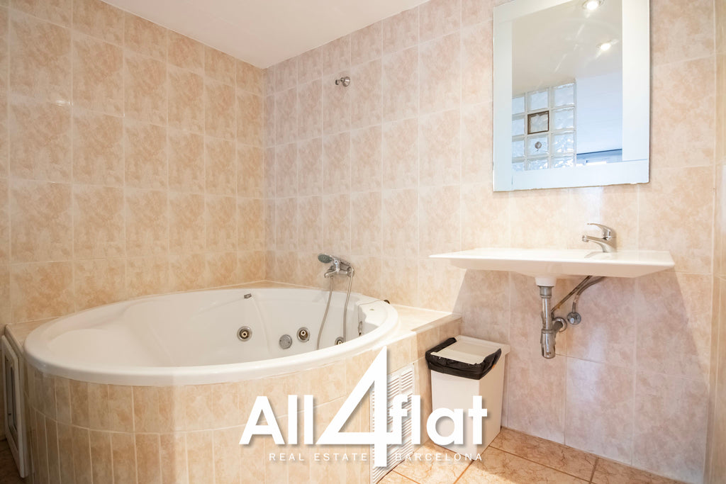 C/ Escudellers Blanch - Réf. : 000506F 