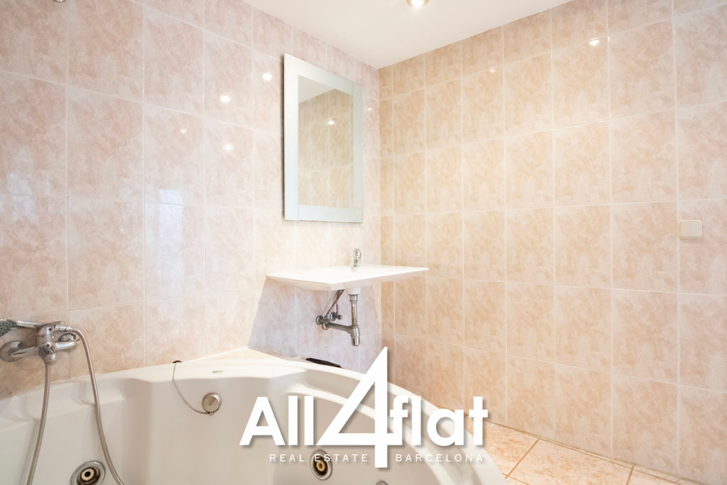 C/ Escudellers Blanch - Réf. : 000506F 