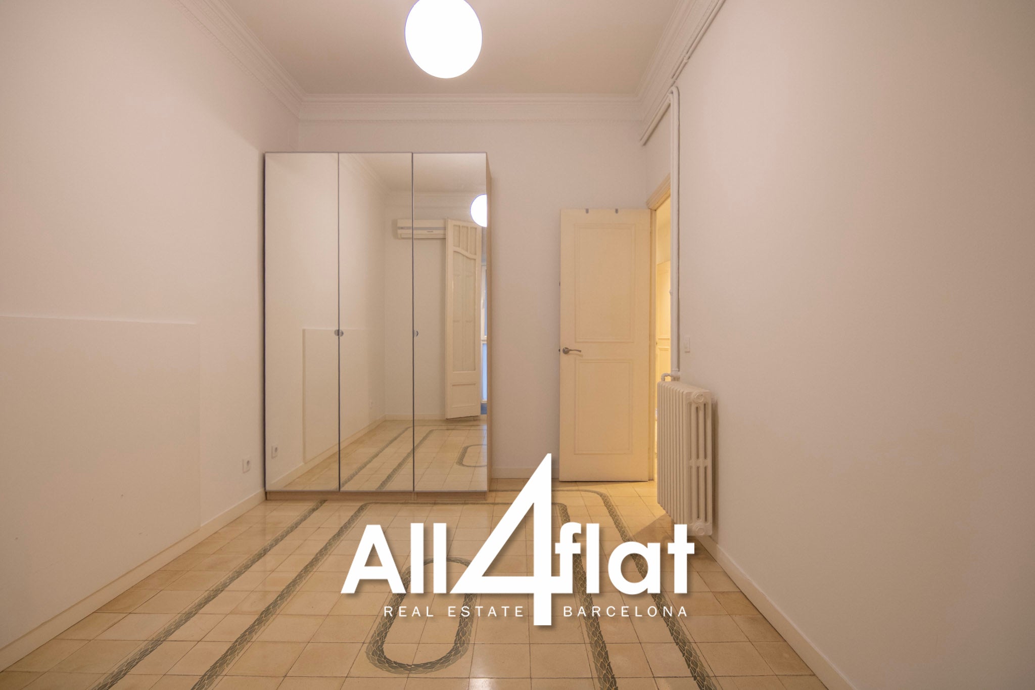 Muntaner Street - Ref: 003606 