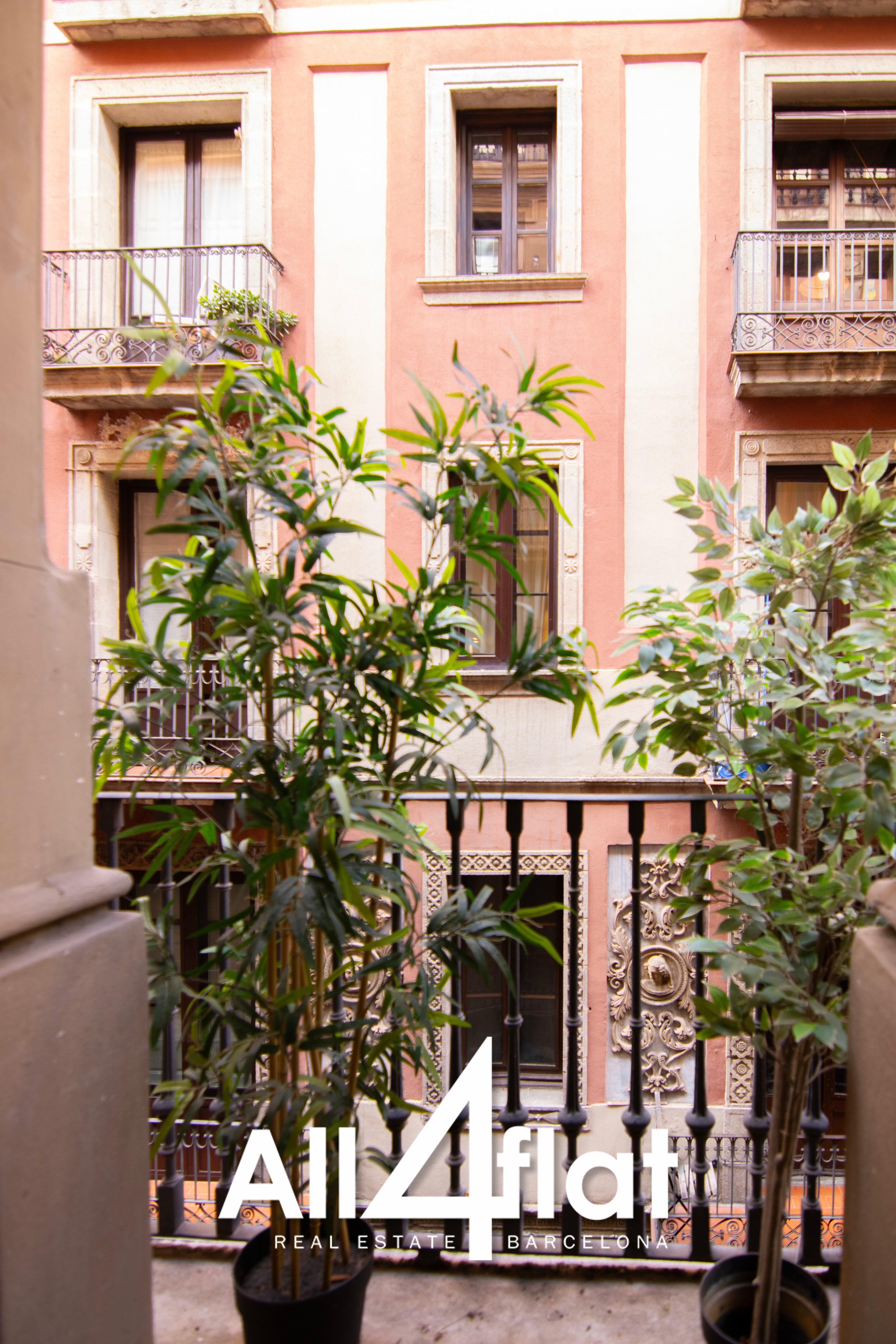 C/ Escudellers - Réf. : 003603 