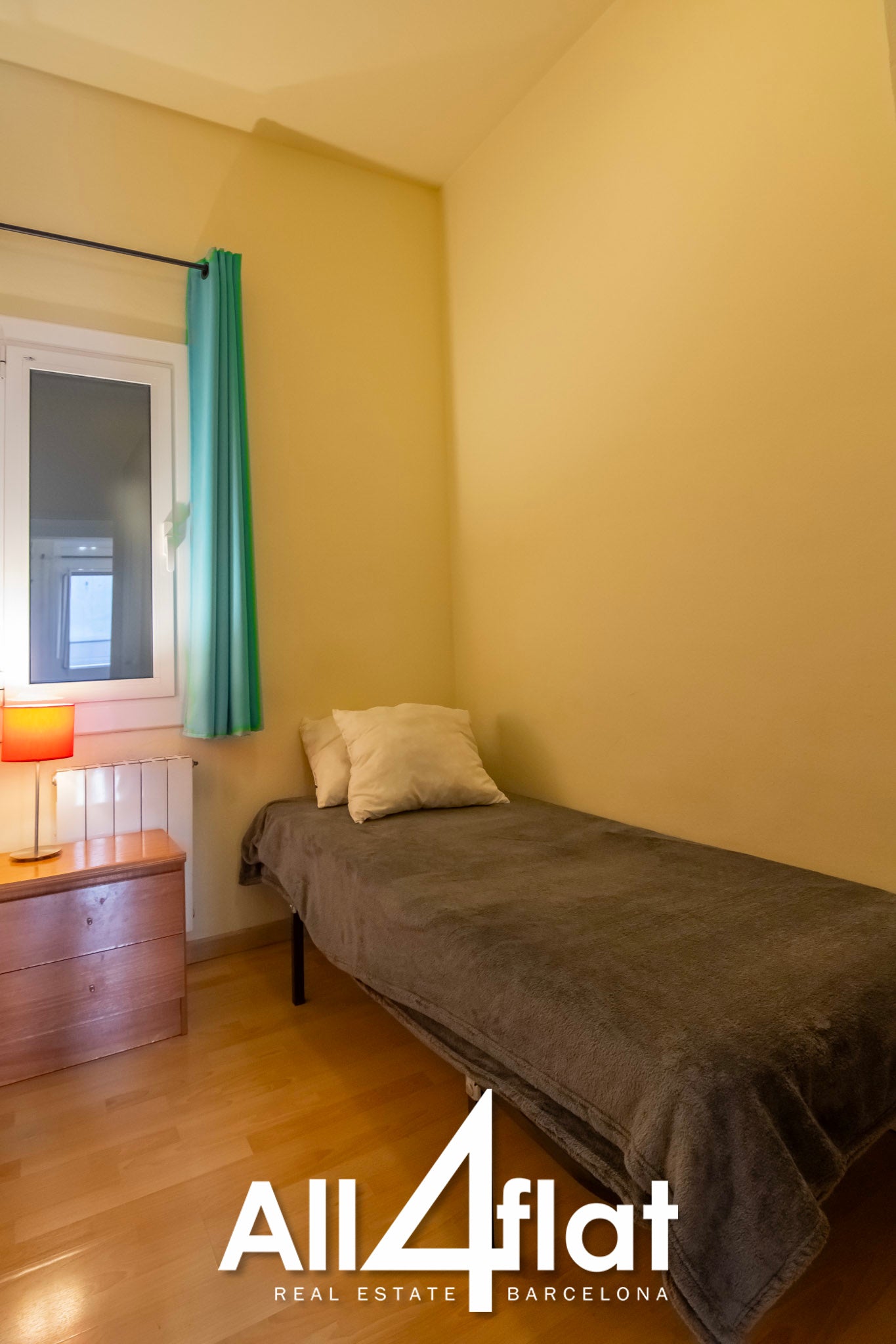 C/ Parallel - Ref: 002288E