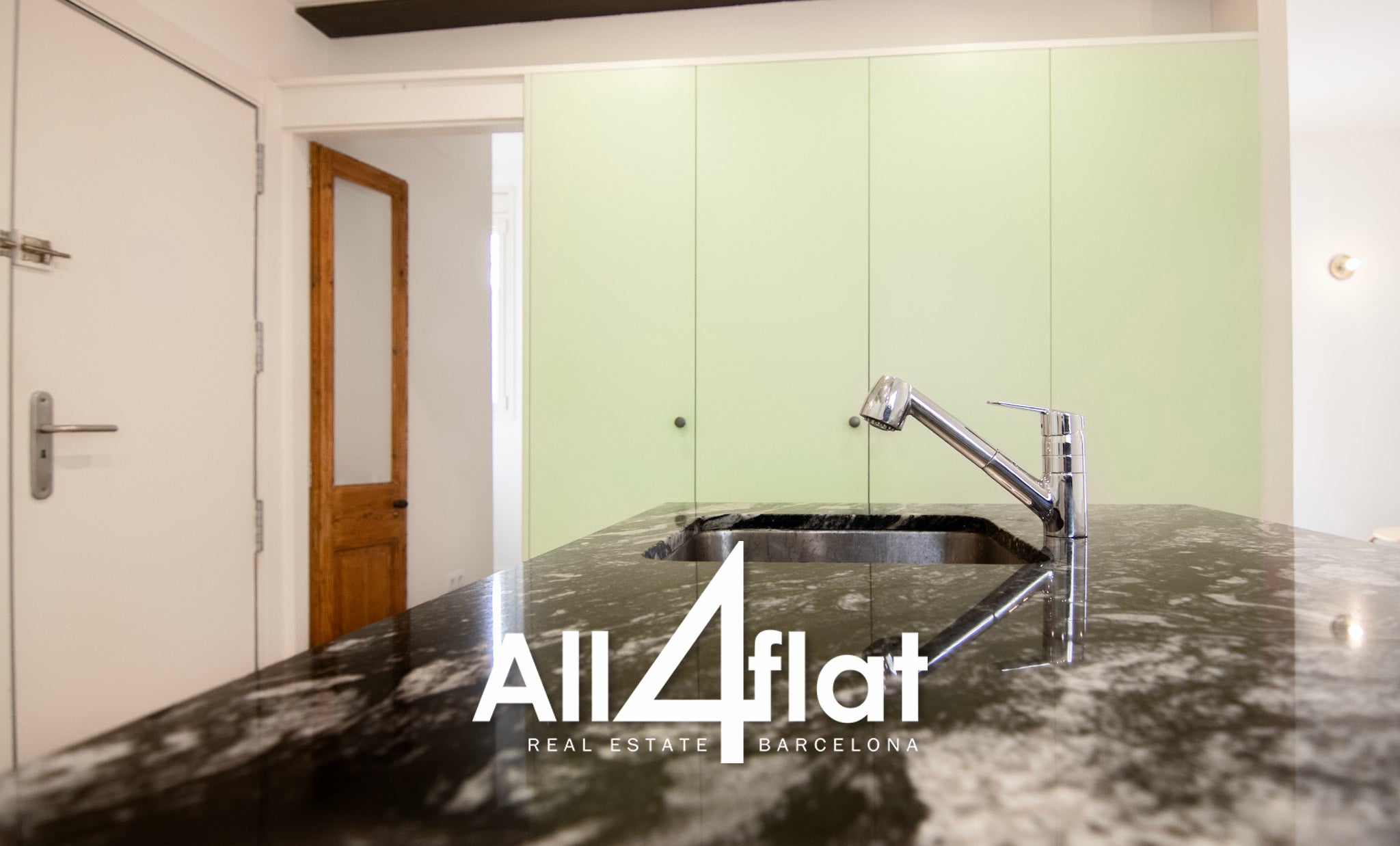 C/ Creu Coberta - Ref: 003637