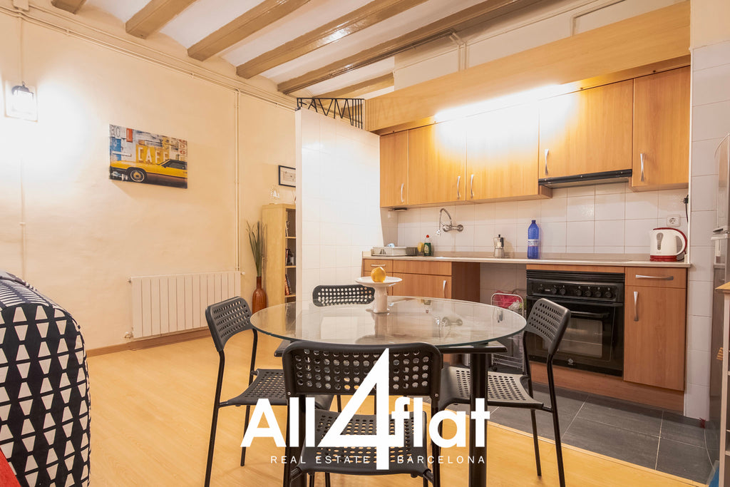 Rue des Bouteilles - Réf. : 003095B 