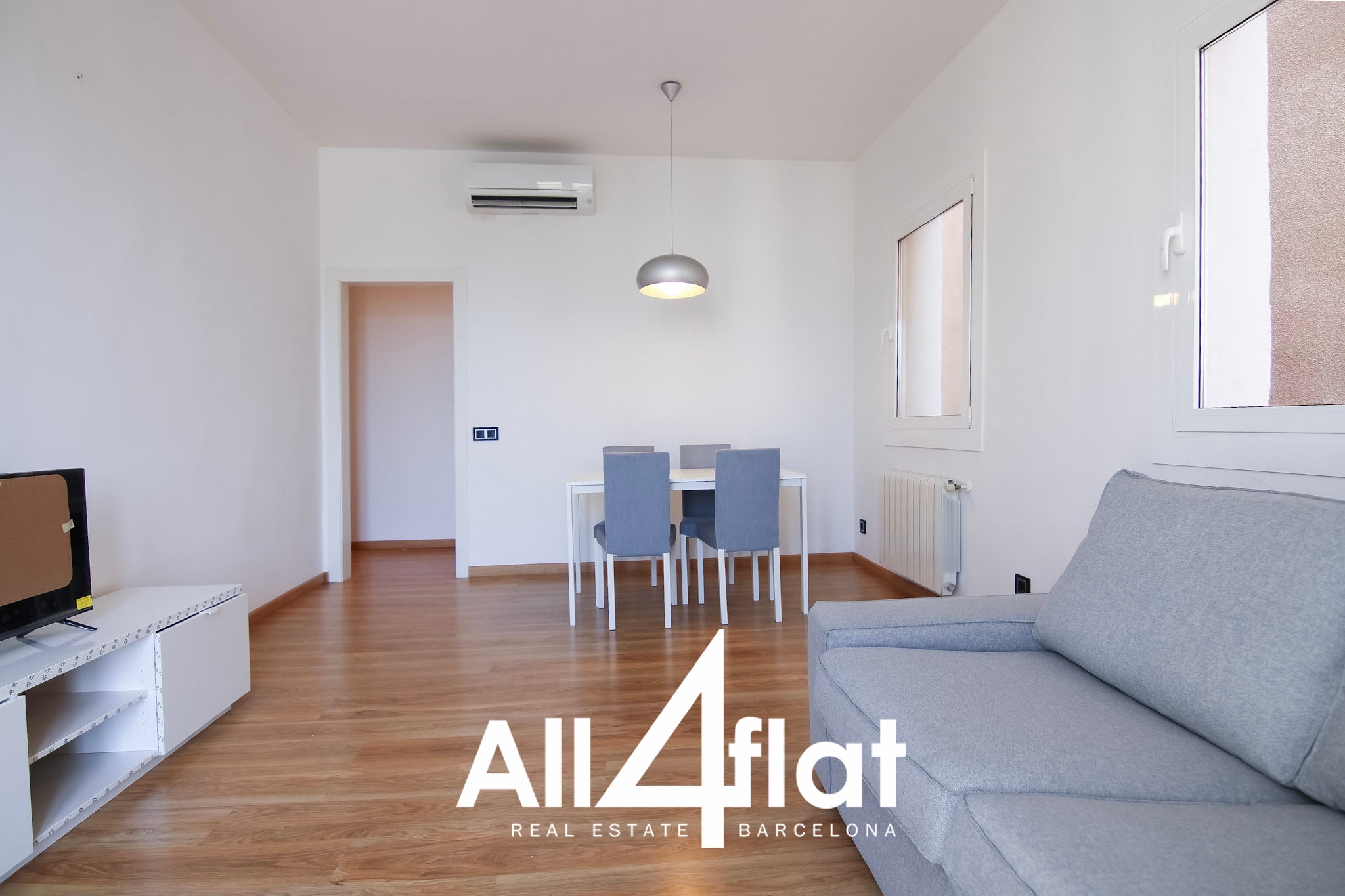 C/ Agustí Vell - Ref: 002547F