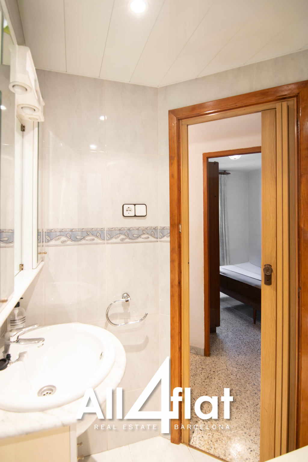 Muga Street - Ref: 003607 