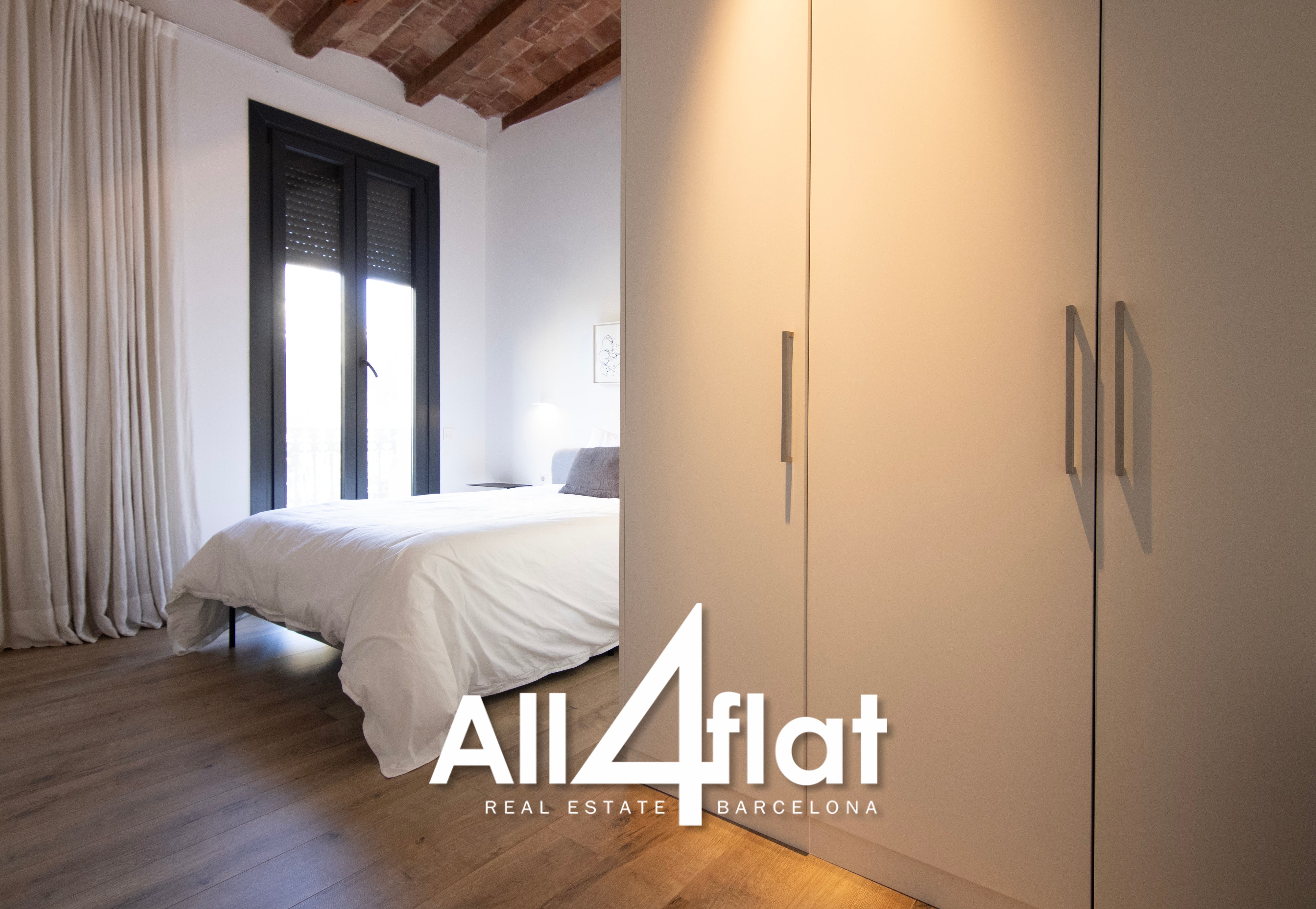 C/ Comte Urgell - Ref: 000003D