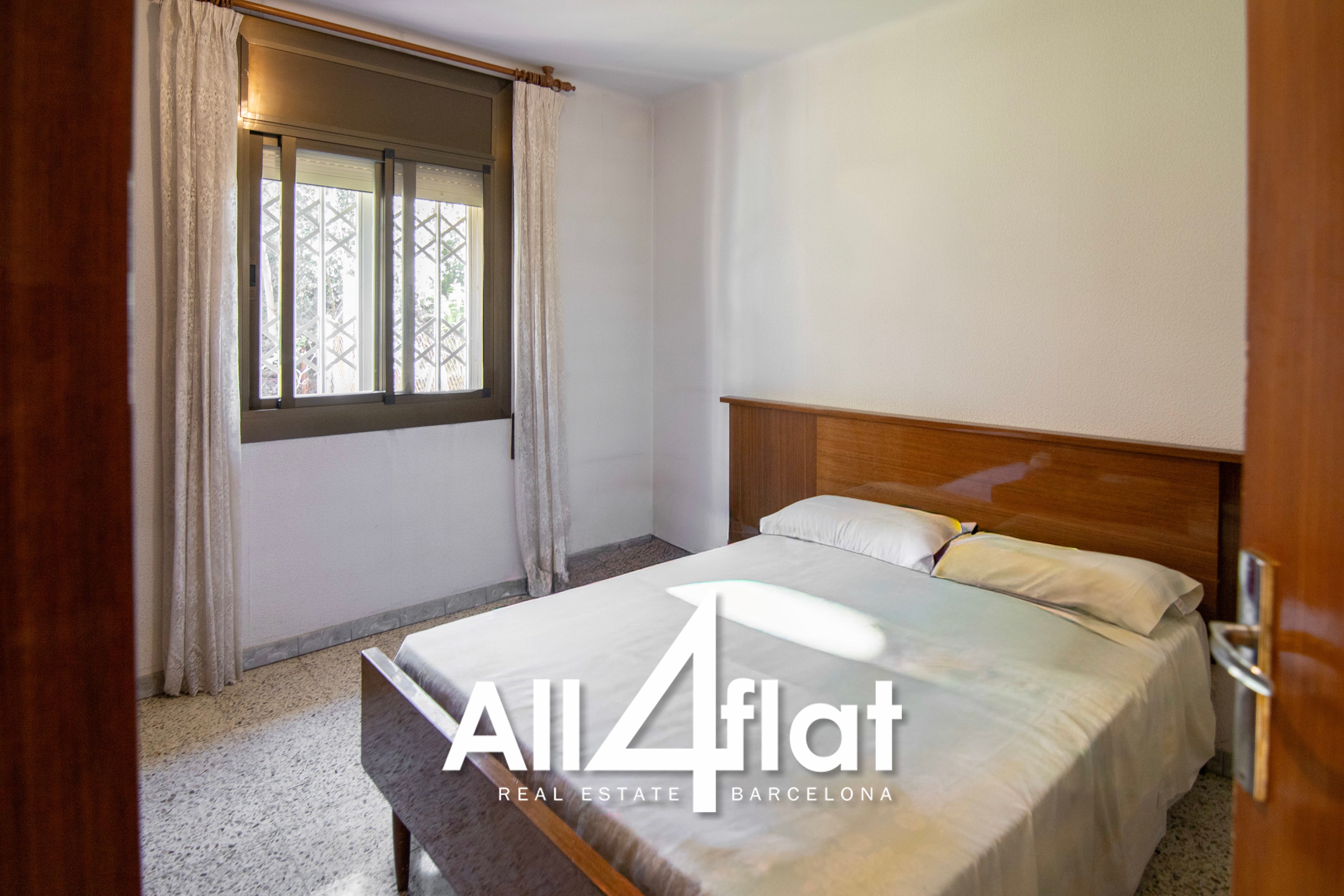 Muga Street - Ref: 003607 