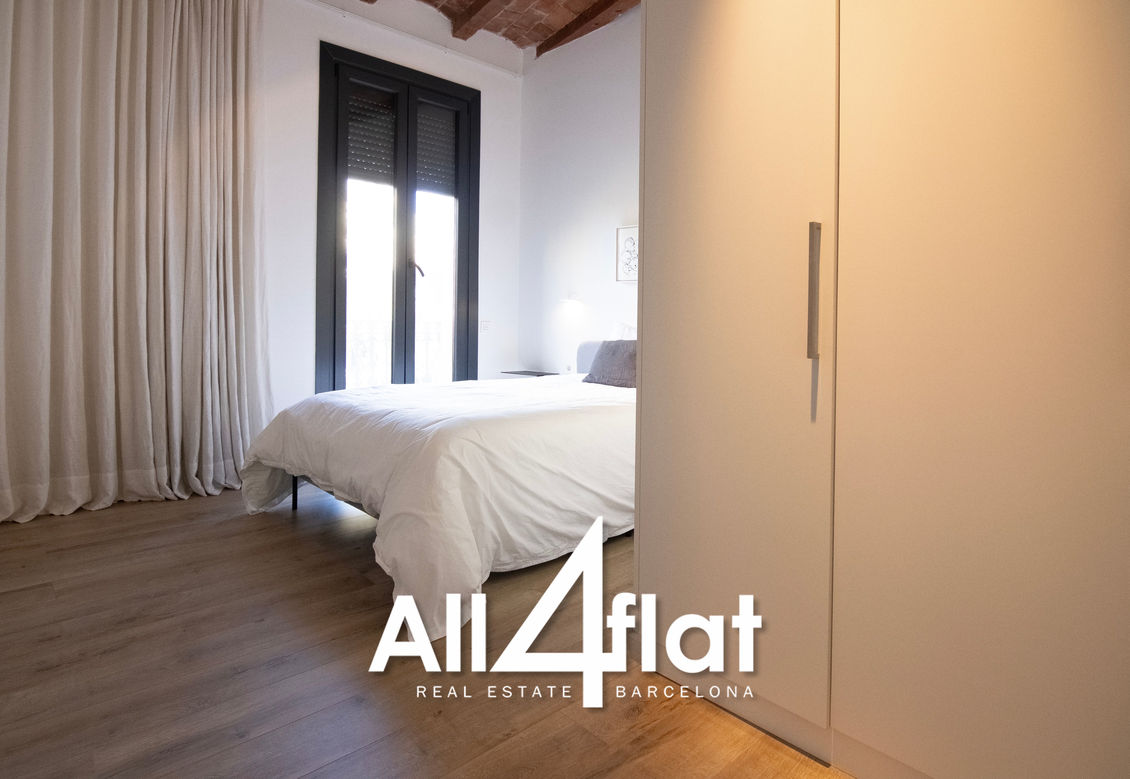 C/ Comte Urgell - Ref: 000003D