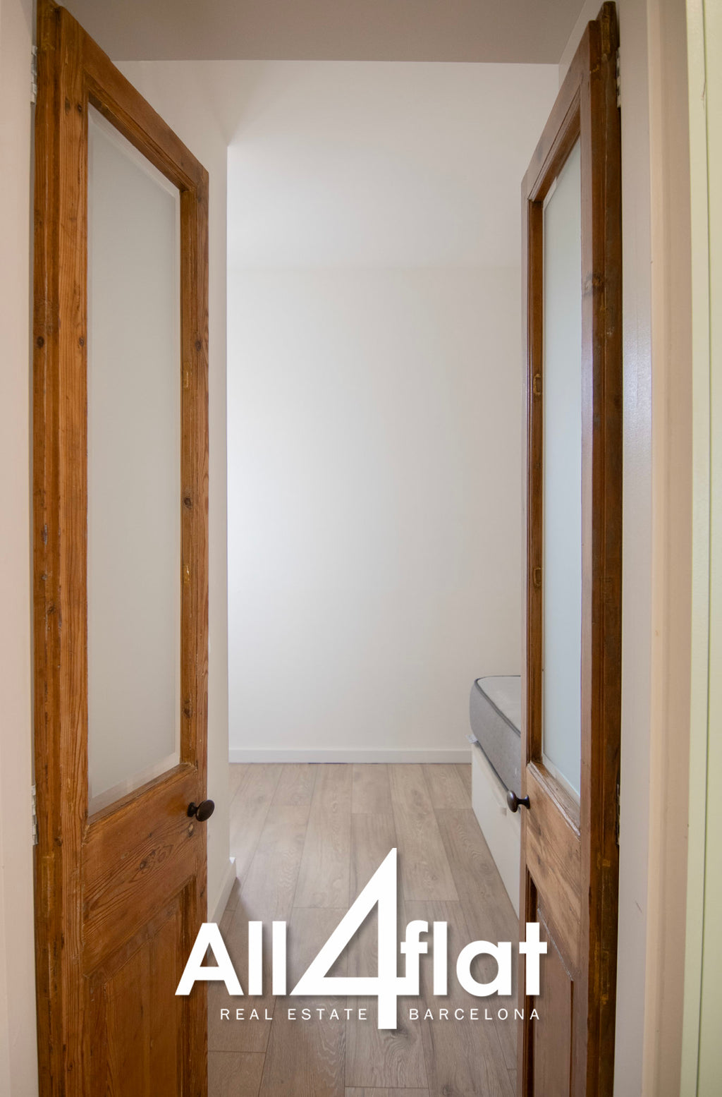 C/ Creu Coberta - Ref: 003637