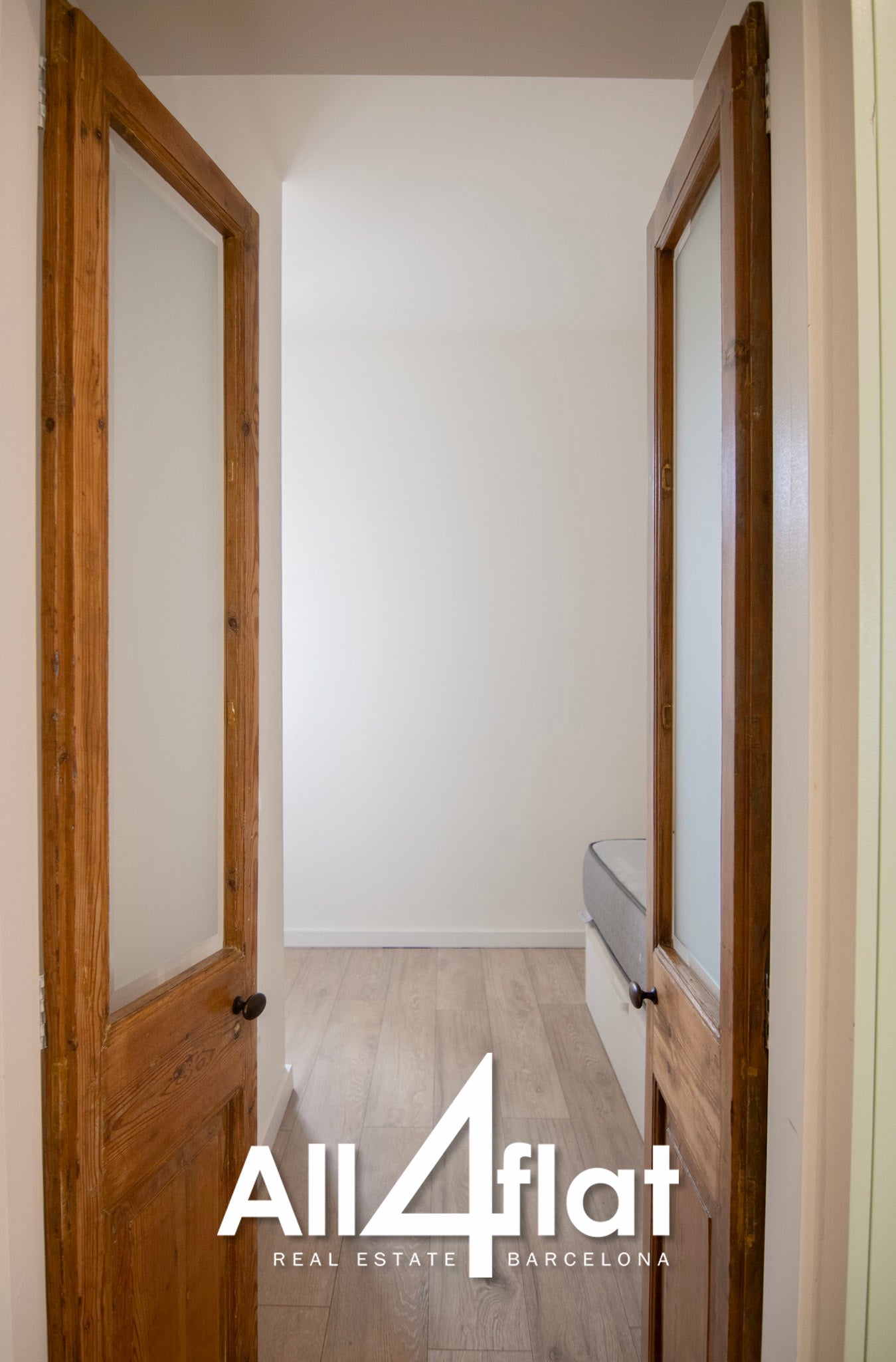 C/ Creu Coberta - Ref: 003637