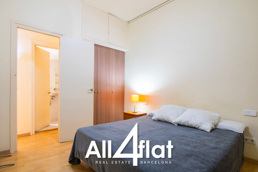 C/ Parallel - Ref: 002288E