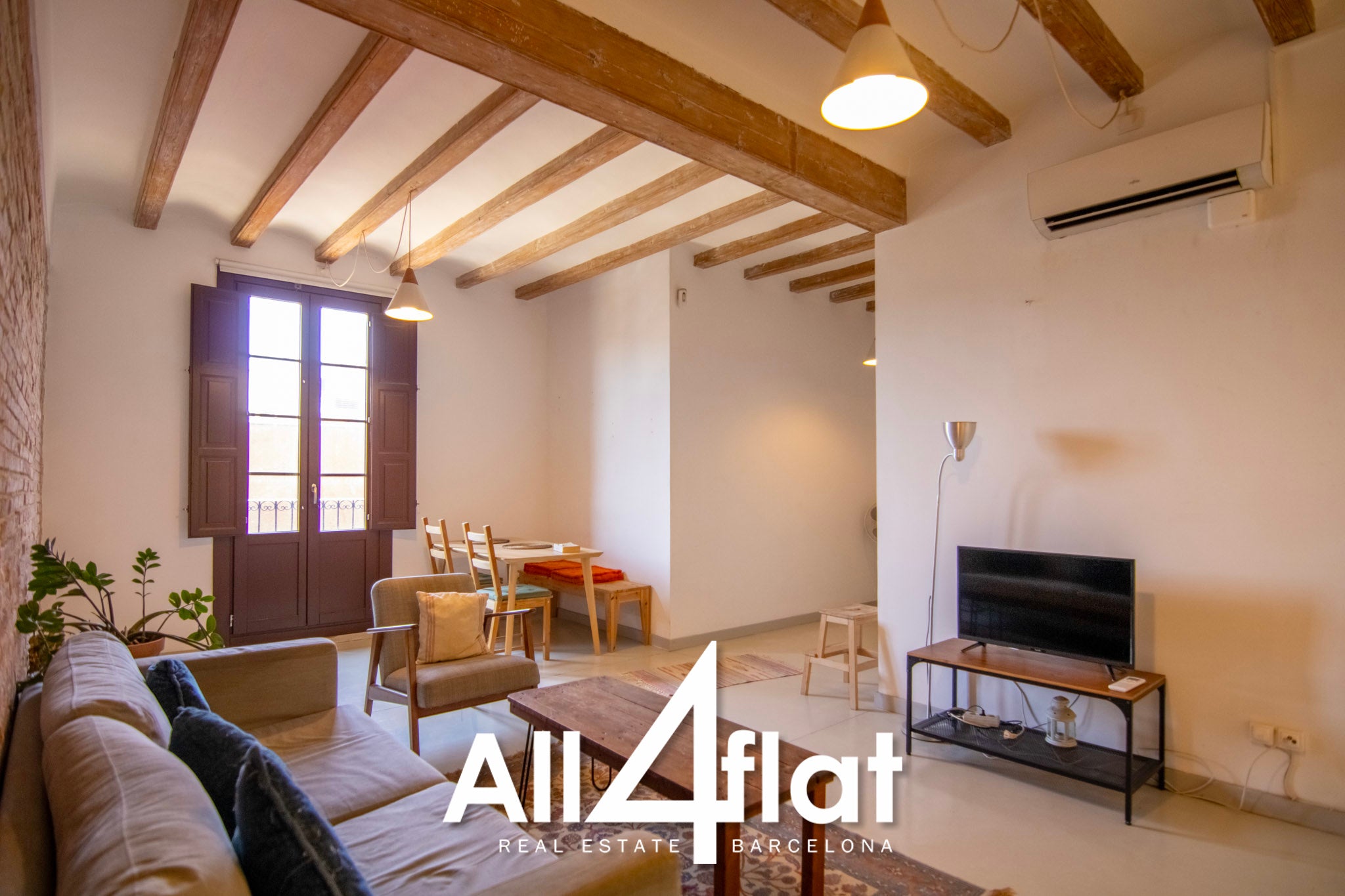 Rue Robador - Réf. : 001827E 