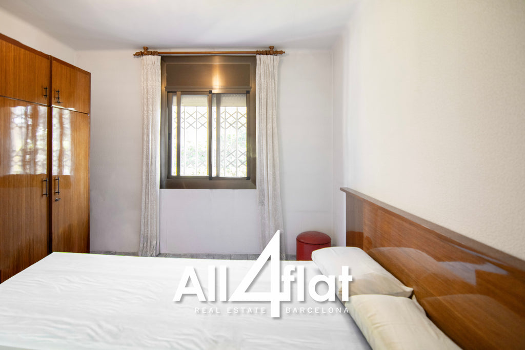 Muga Street - Ref: 003607 