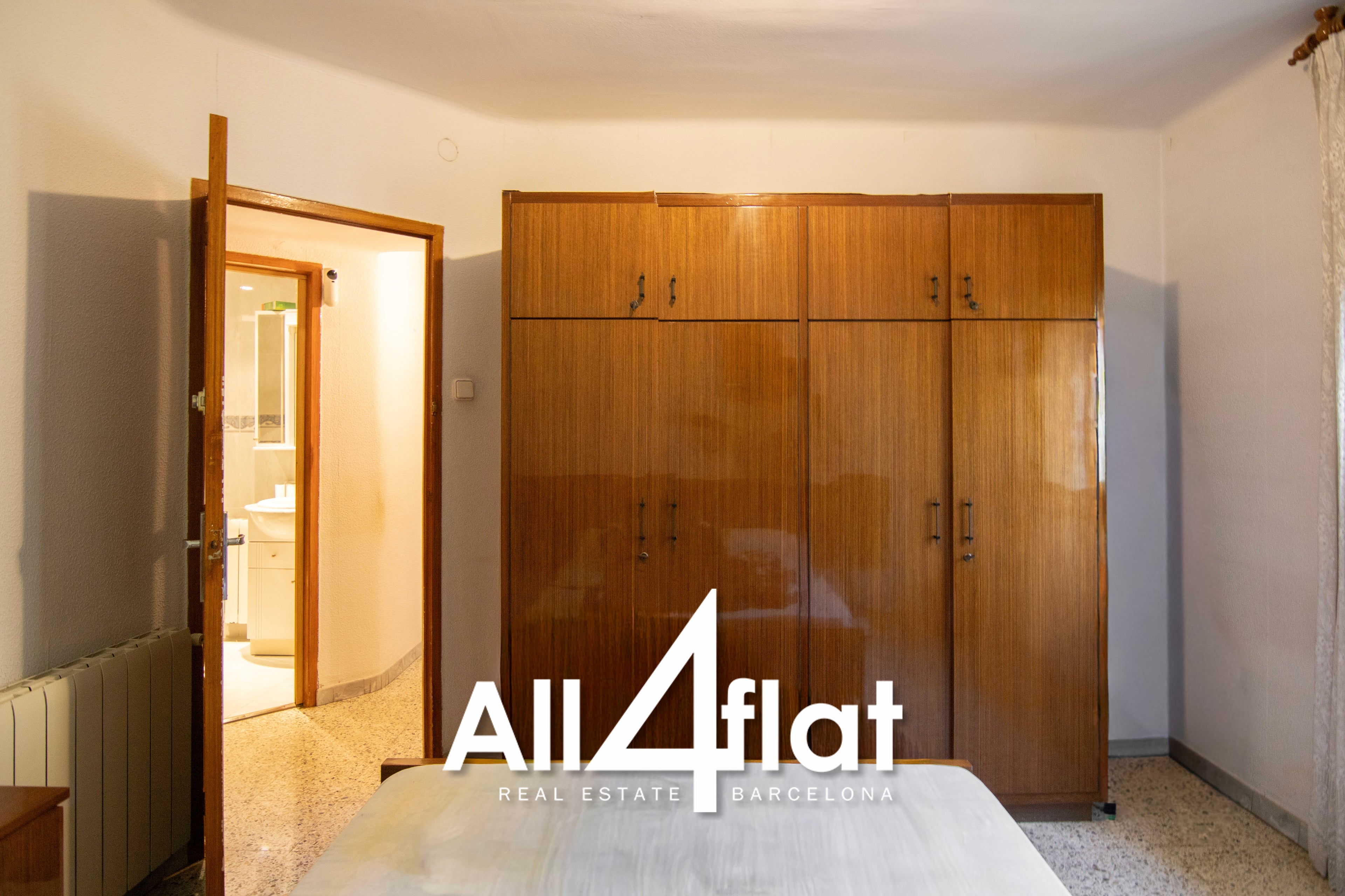 Muga Street - Ref: 003607 