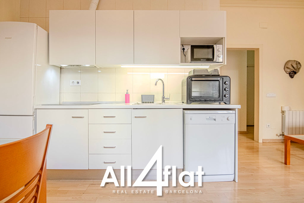 C/ Parallel - Ref: 002288E