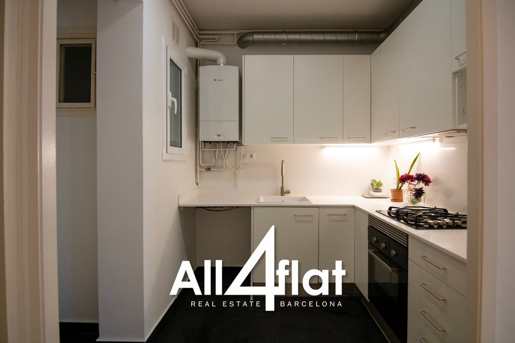 Muntaner Street - Ref: 003606 