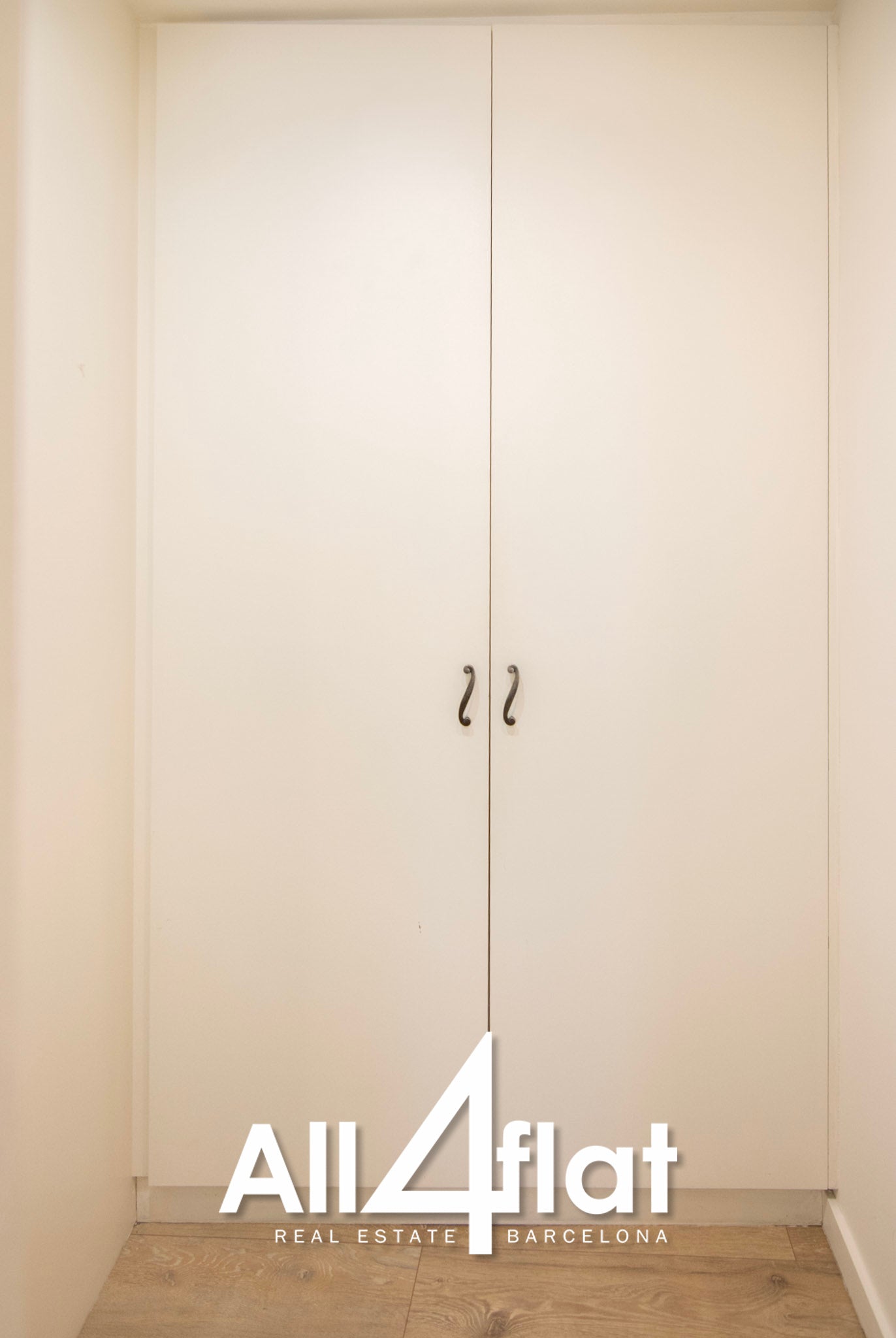 C/ Creu Coberta - Ref: 003637