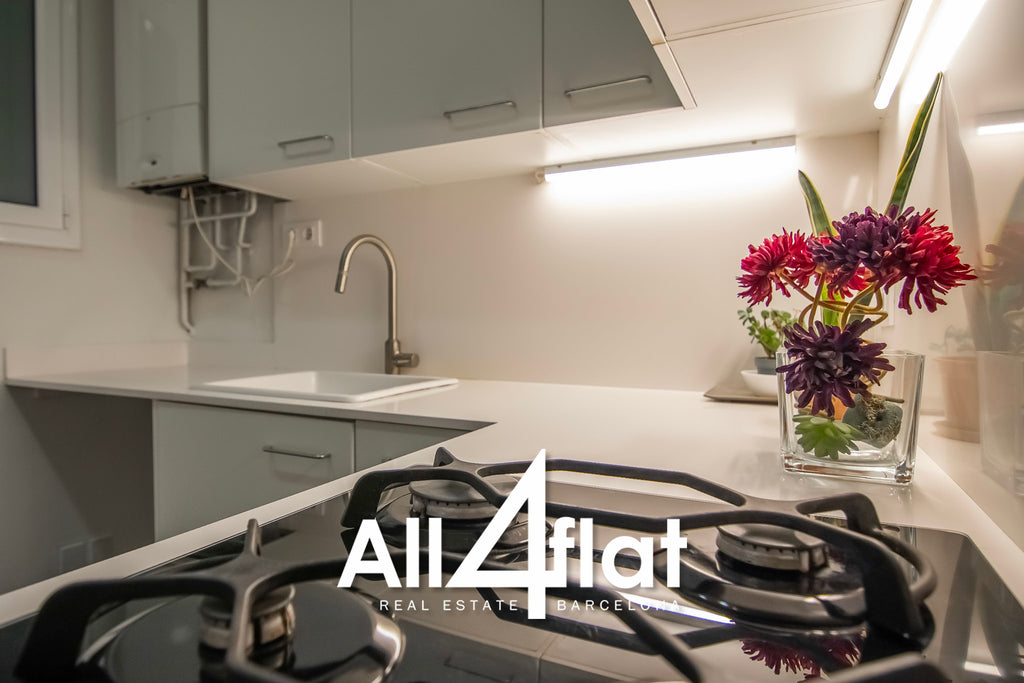 Muntaner Street - Ref: 003606 