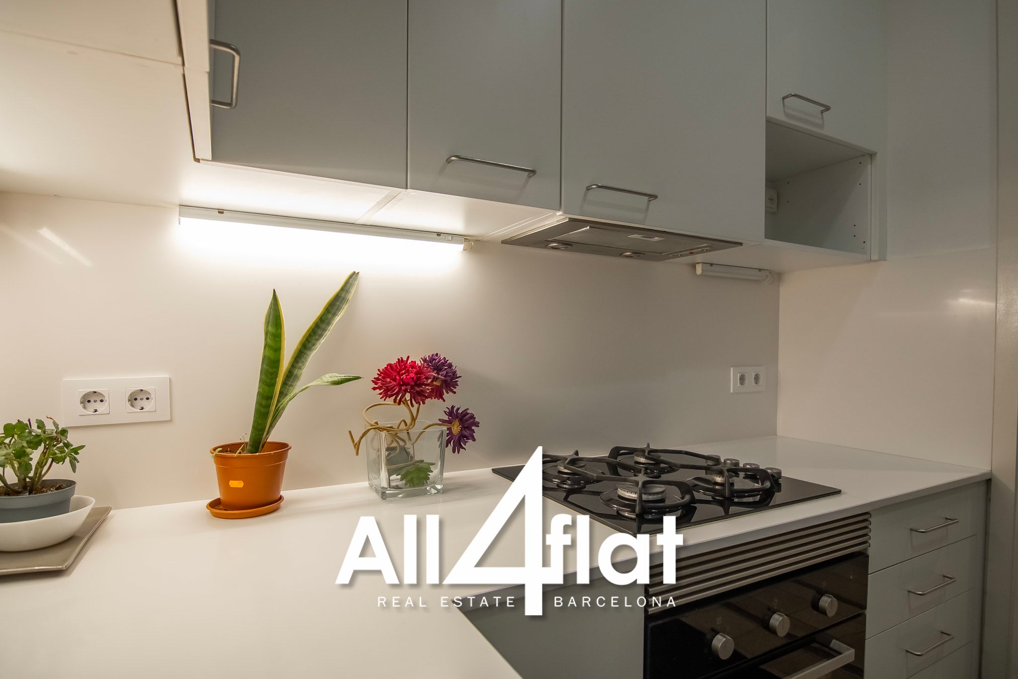 Muntaner Street - Ref: 003606 