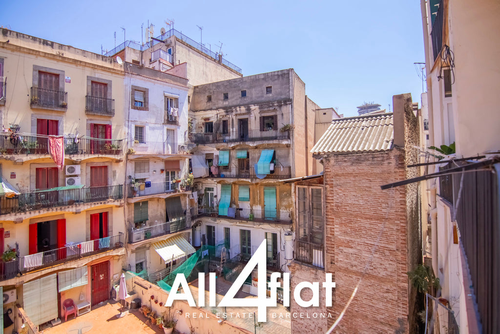 Rue Robador - Réf. : 001827E 