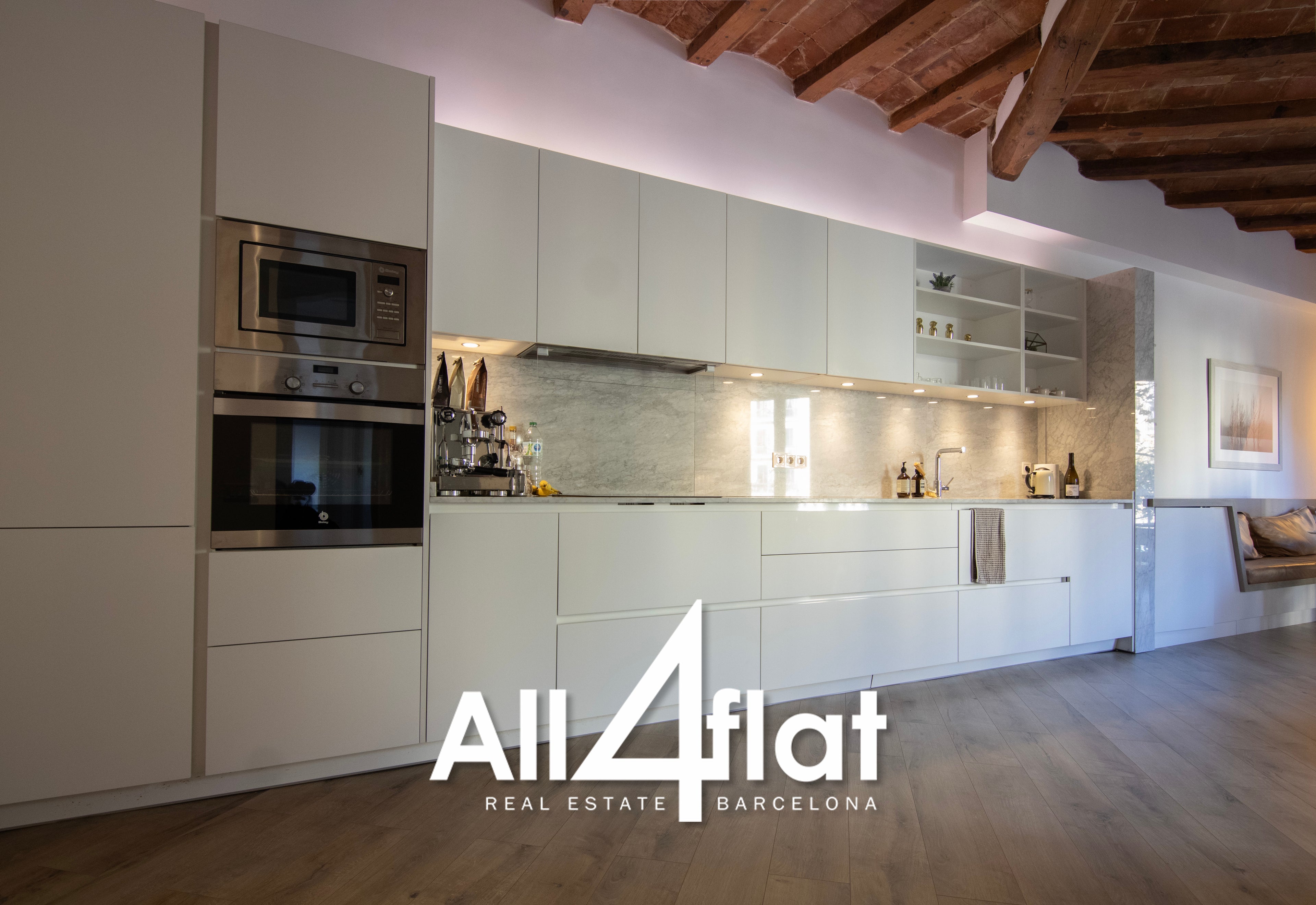 C/ Comte Urgell - Ref: 000003D