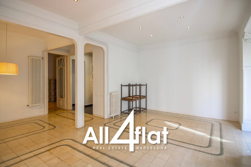 Muntaner Street - Ref: 003606 