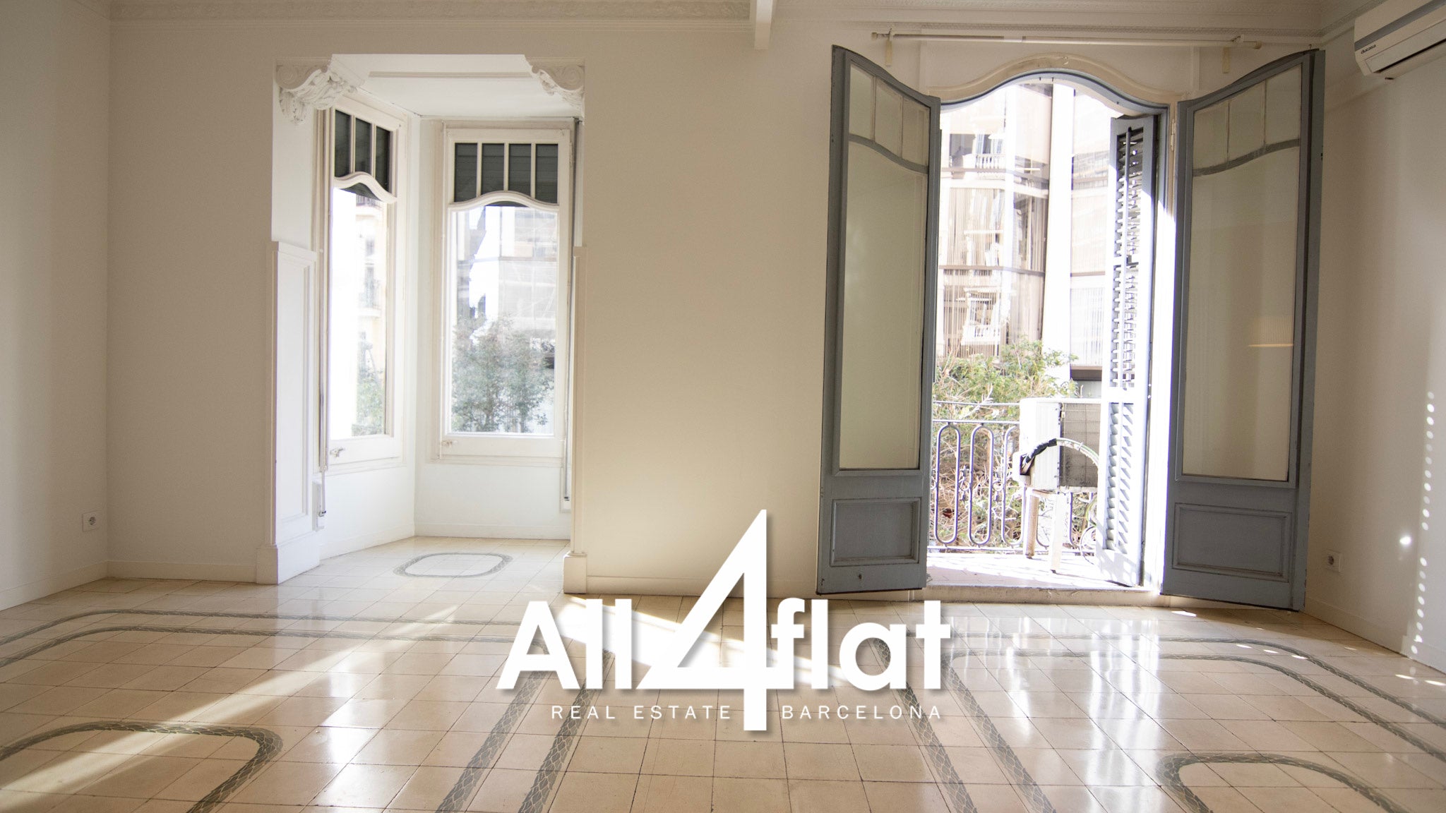 Muntaner Street - Ref: 003606 