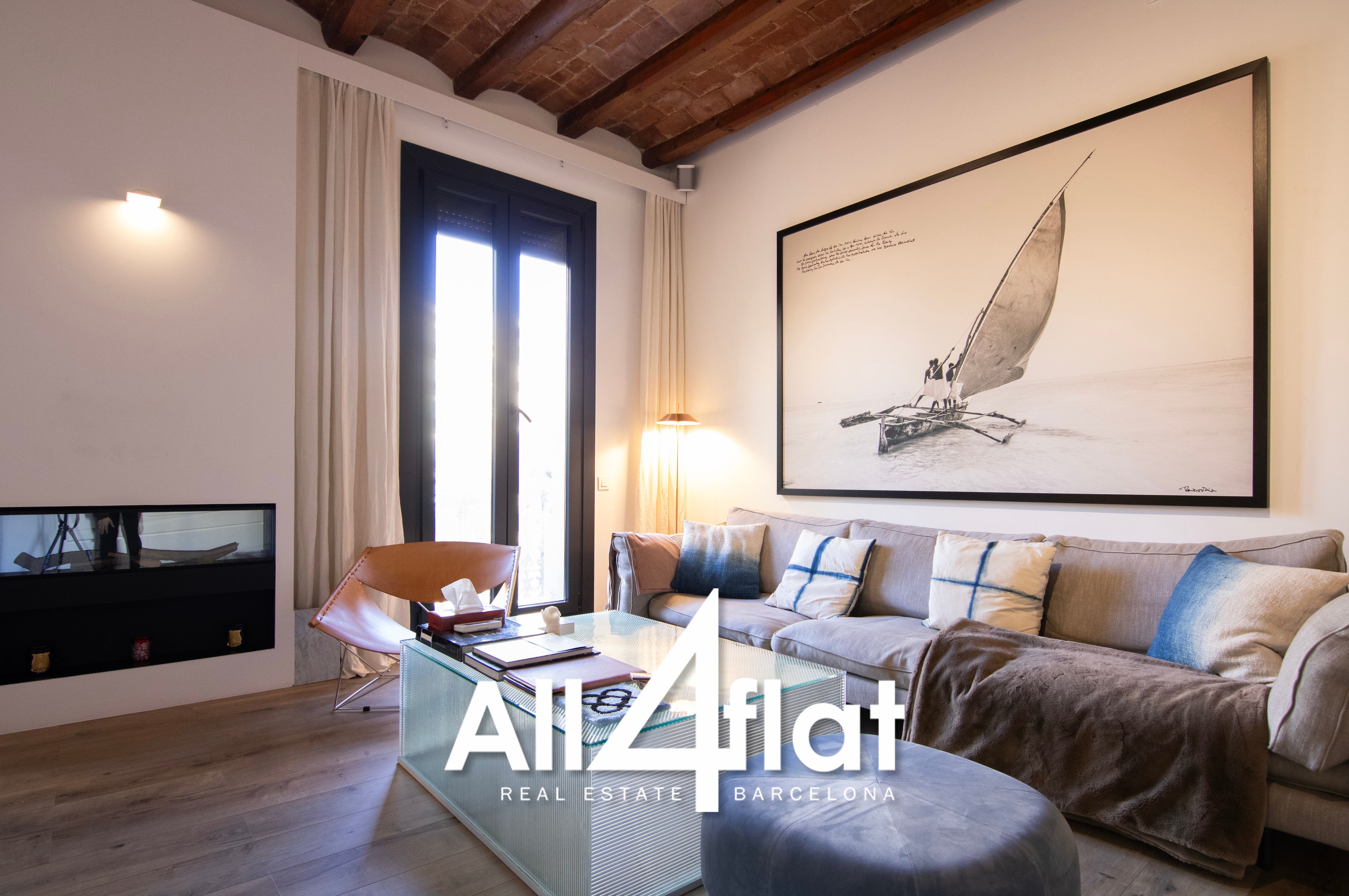 C/ Comte Urgell - Ref: 000003D