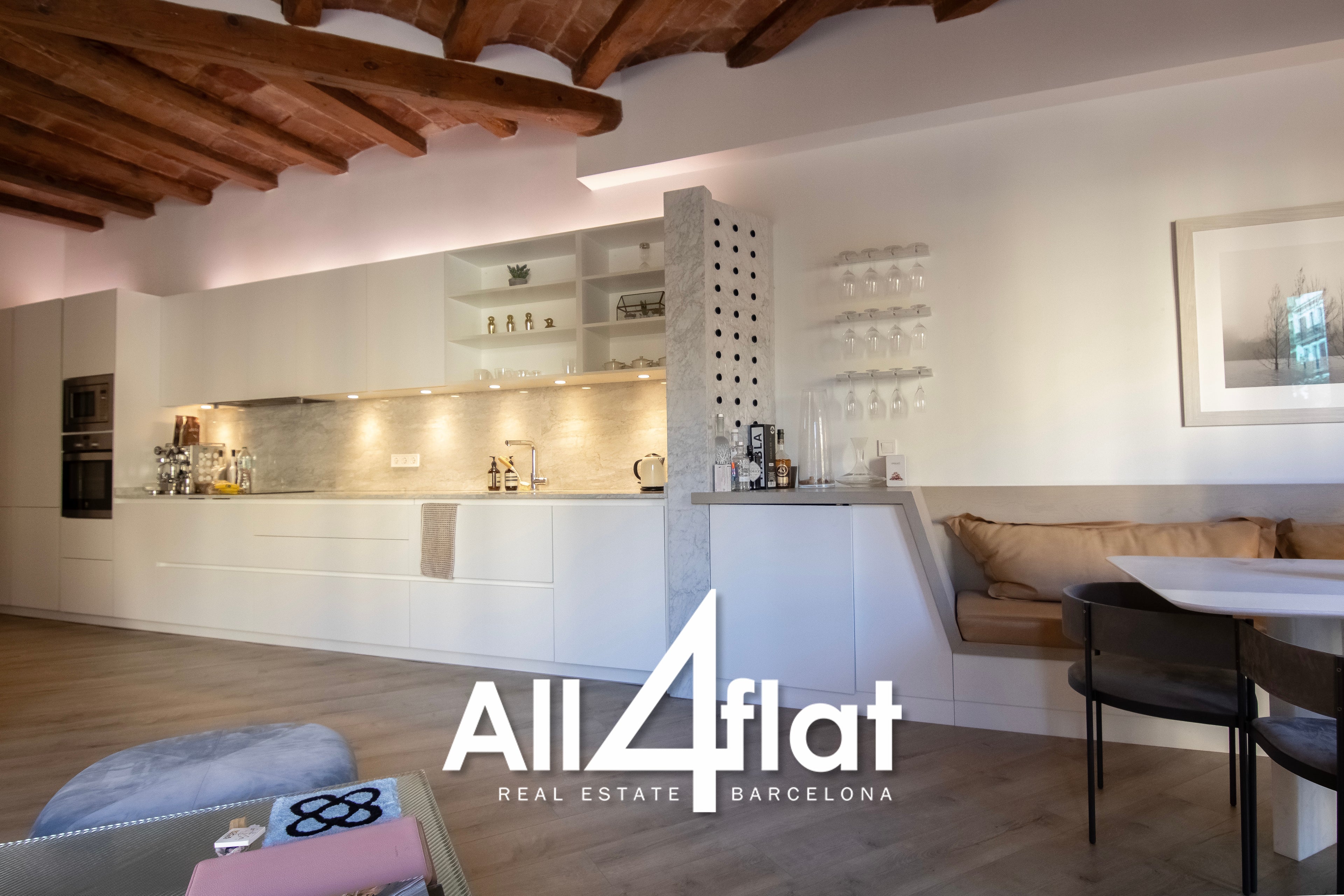 C/ Comte Urgell - Ref: 000003D