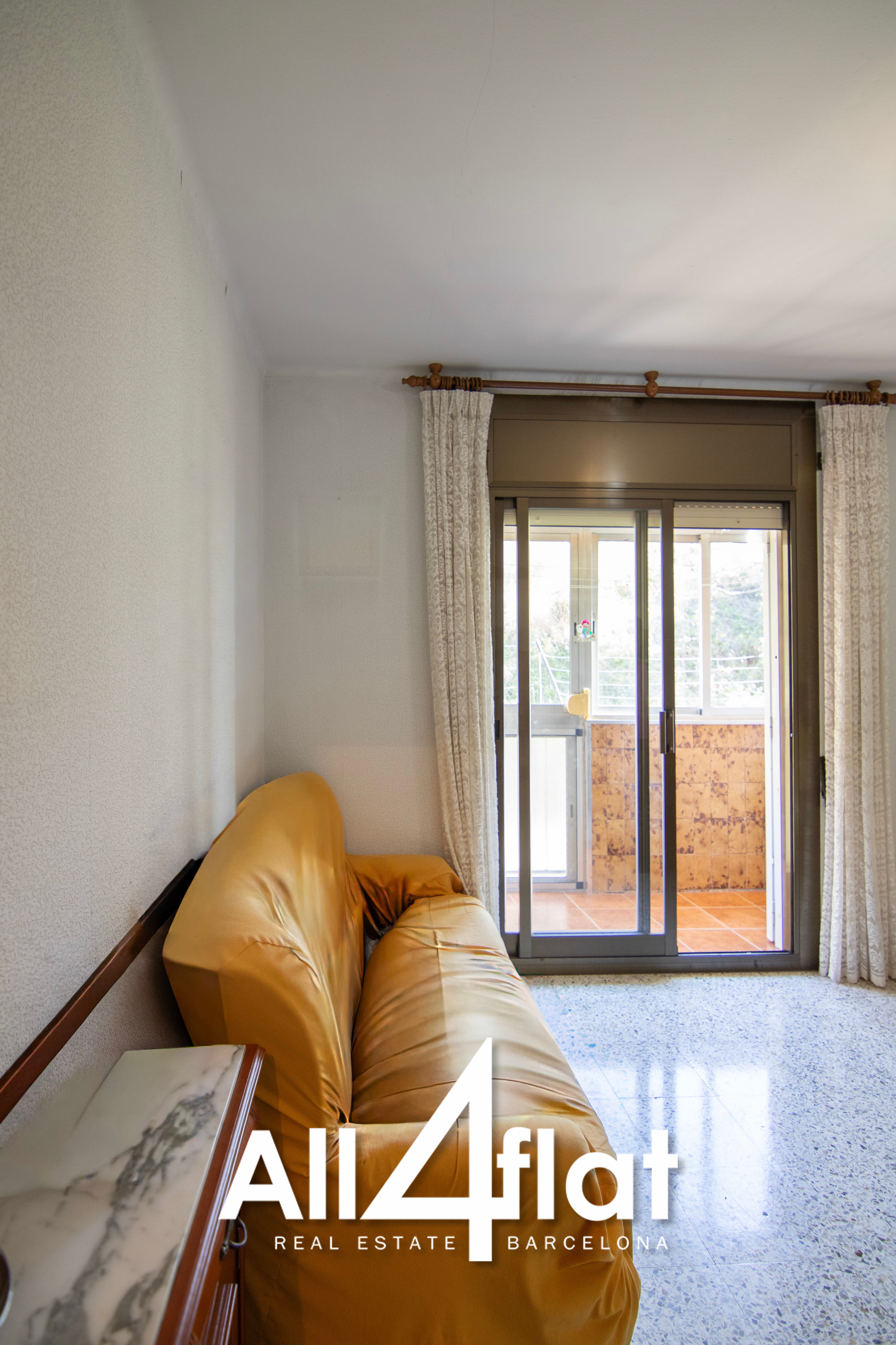 Muga Street - Ref: 003607 