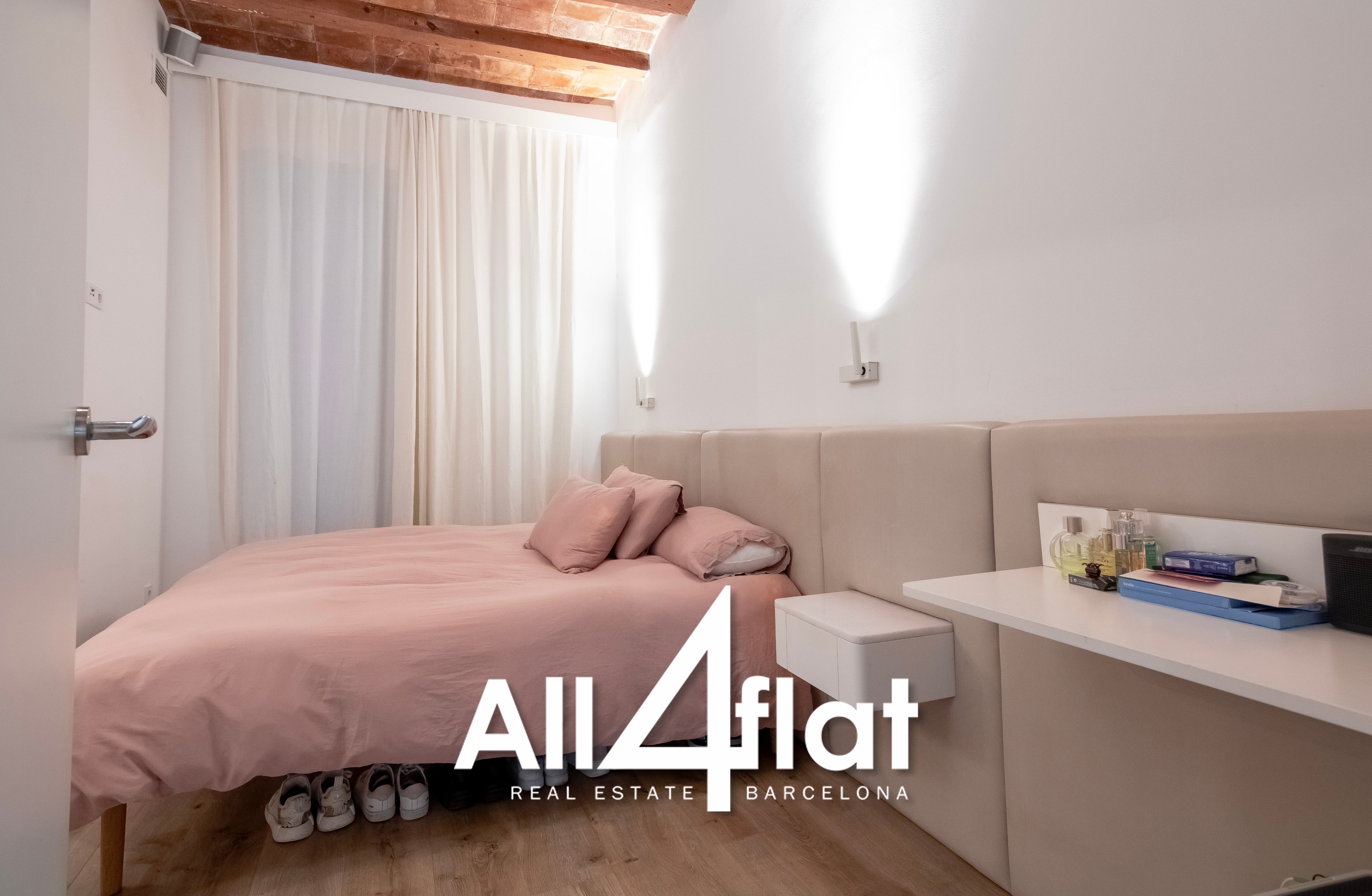 C/ Comte Urgell - Ref: 000003D