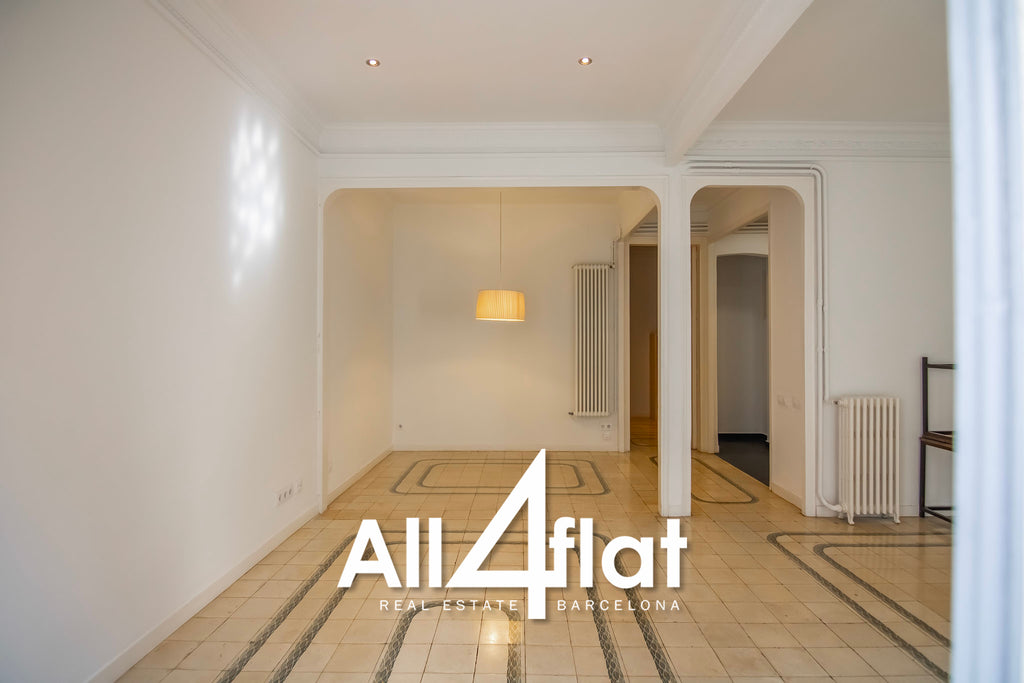 Muntaner Street - Ref: 003606 